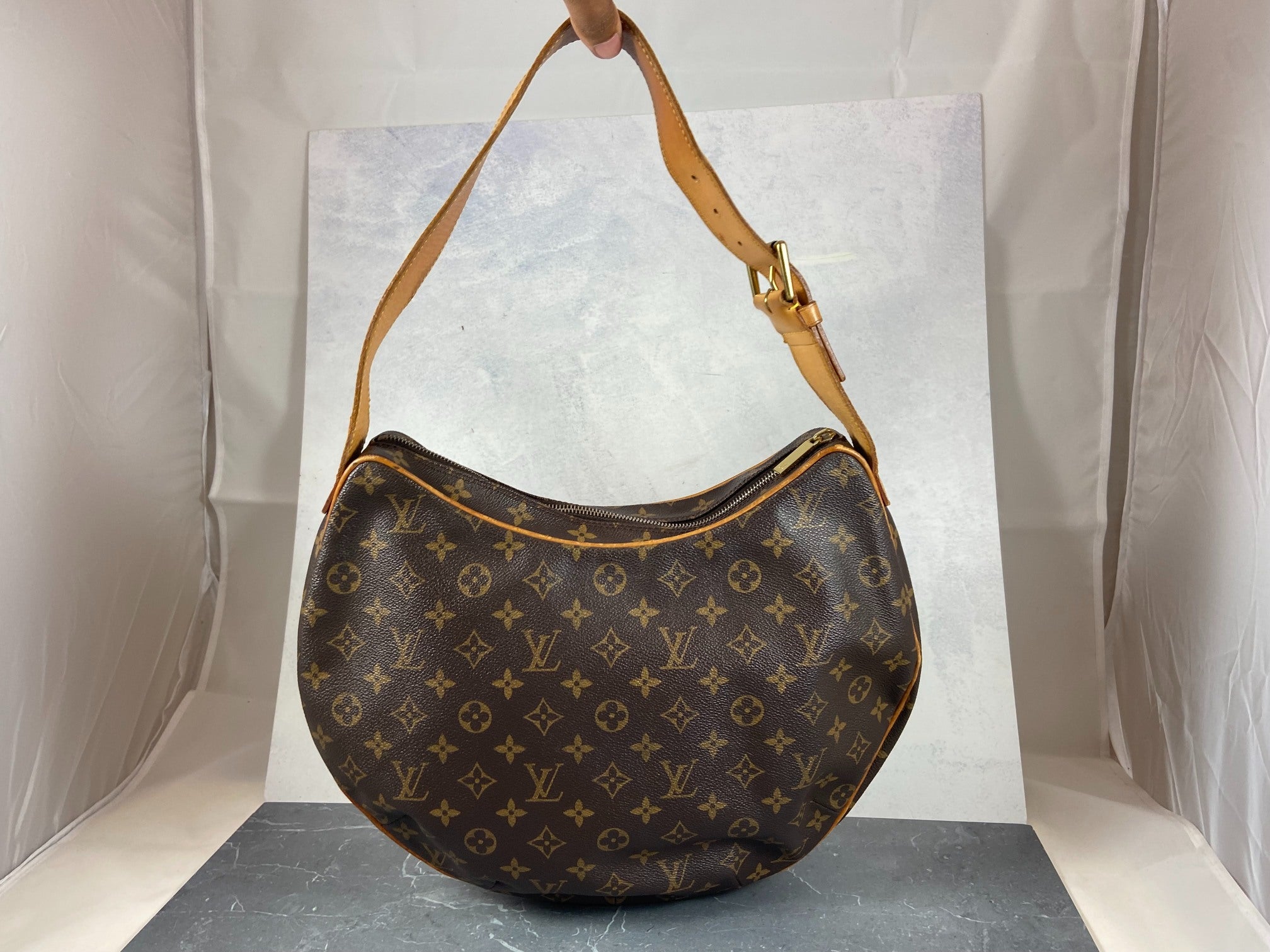Louis Vuitton Croissant GM Hobo Bag Monogram Canvas