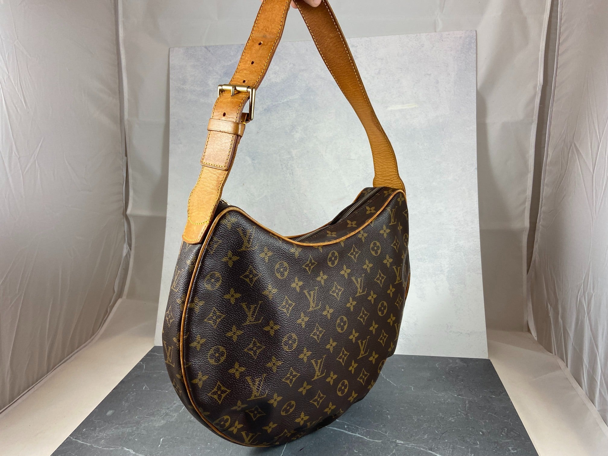 Louis Vuitton Croissant GM Hobo Bag Monogram Canvas