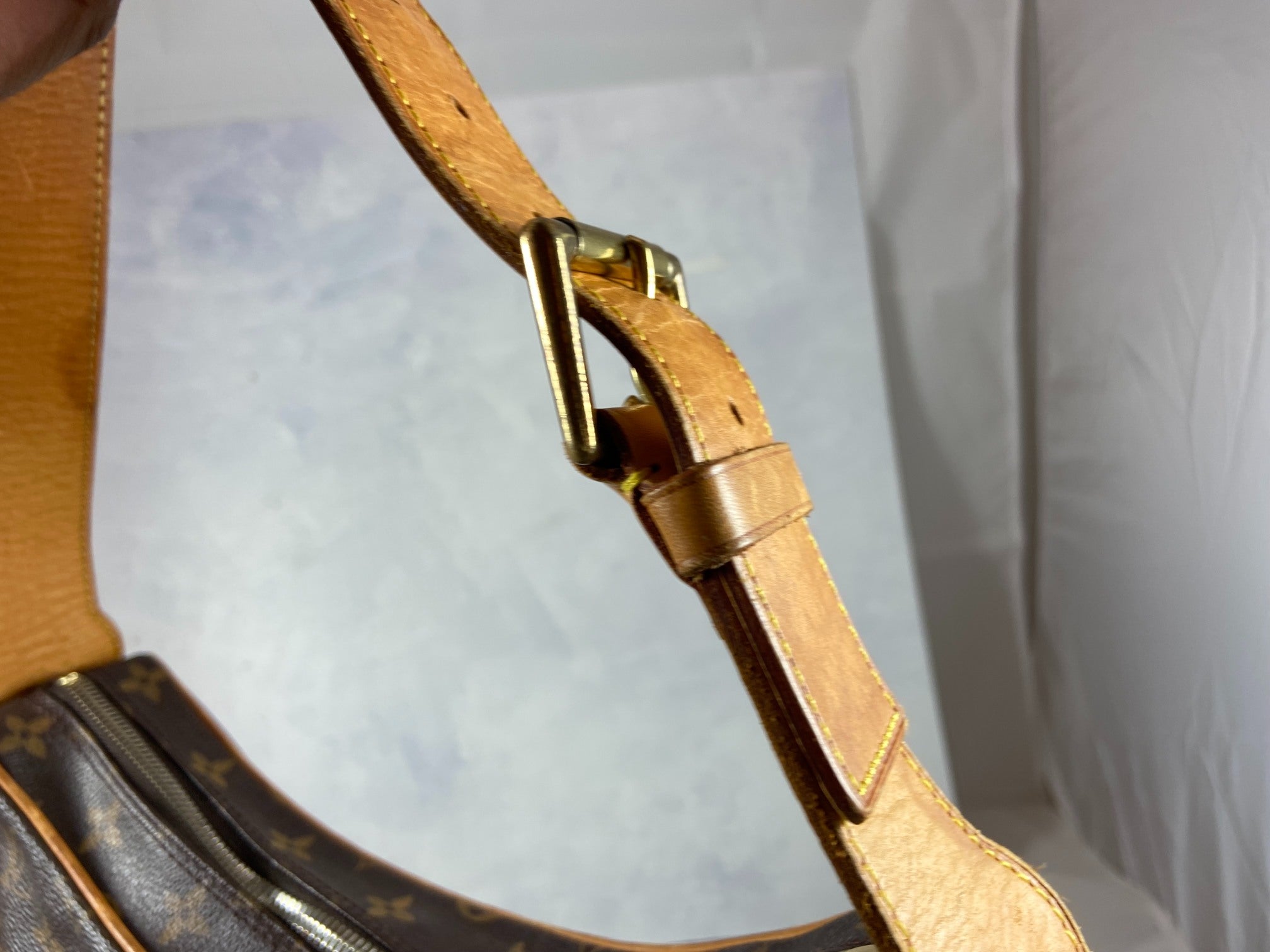 Louis Vuitton Croissant GM Hobo Bag Monogram Canvas