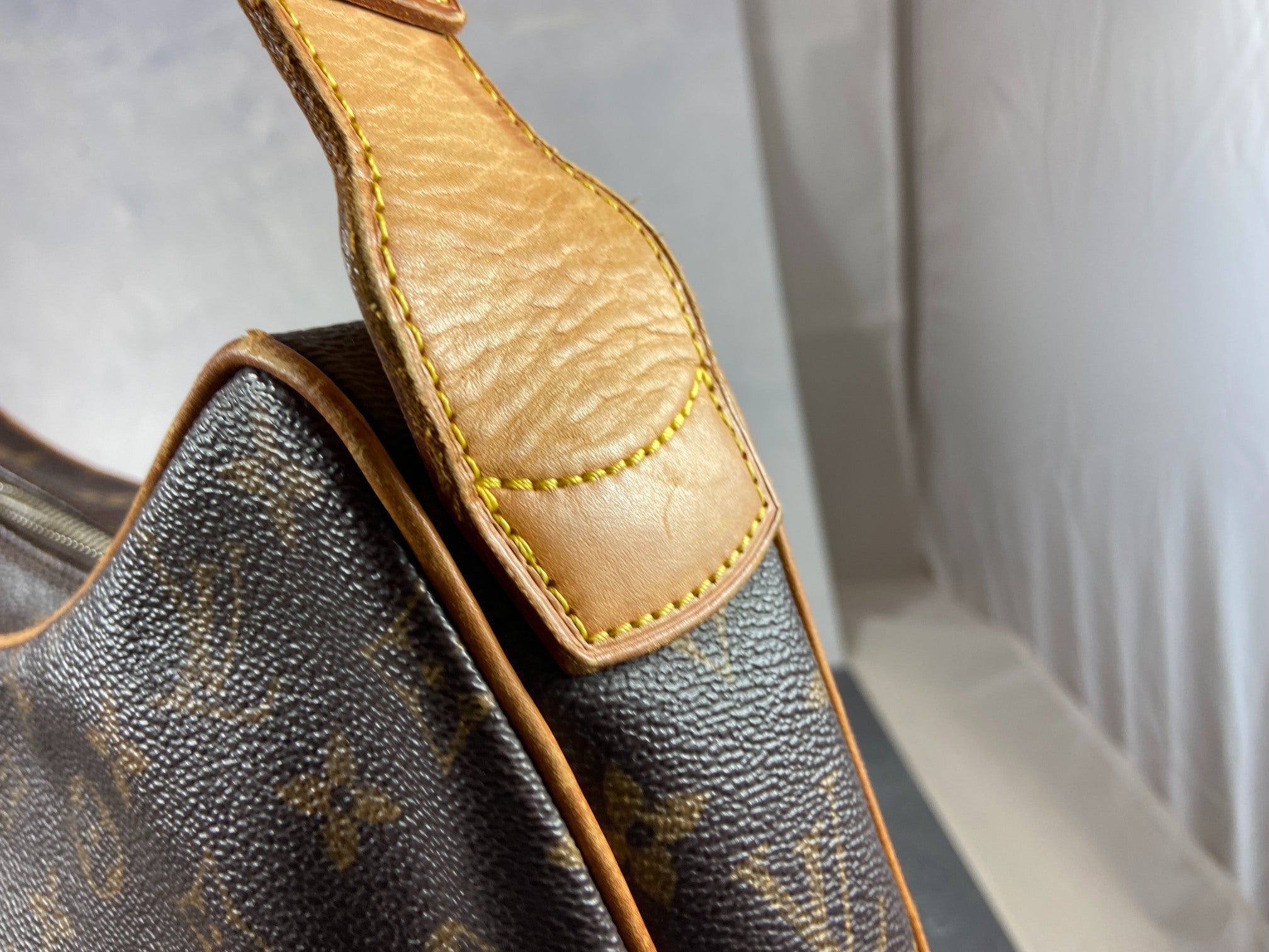 Louis Vuitton Croissant GM Hobo Bag Monogram Canvas