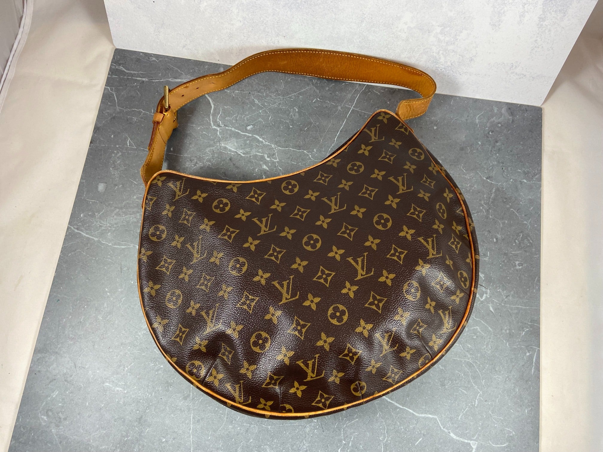 Louis Vuitton Croissant GM Hobo Bag Monogram Canvas