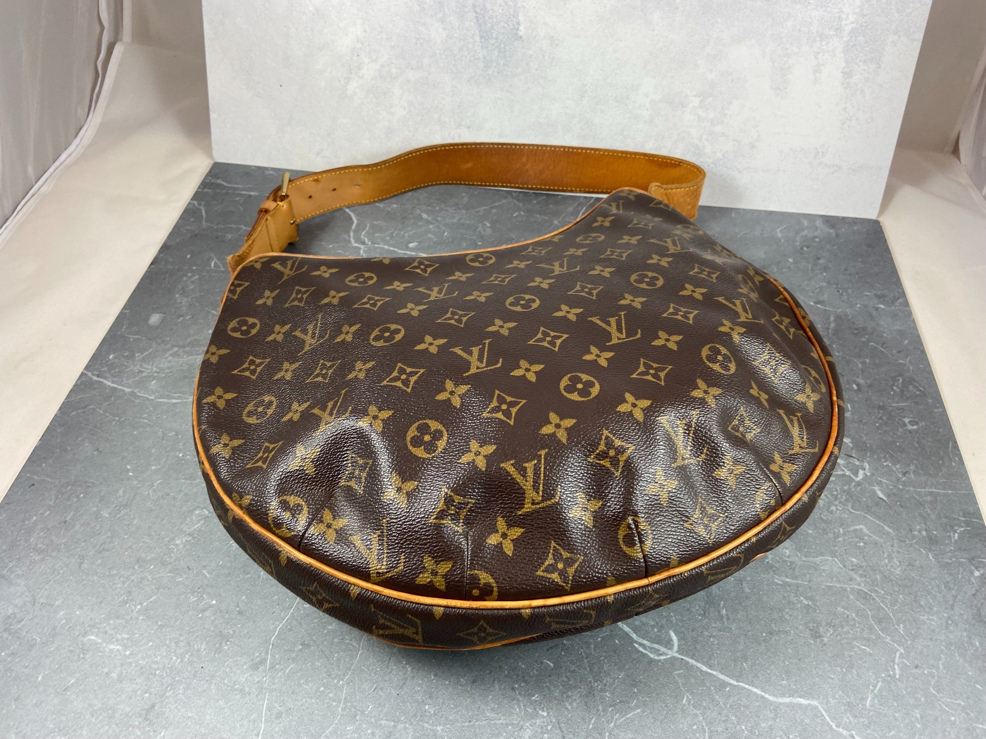 Louis Vuitton Croissant GM Hobo Bag Monogram Canvas