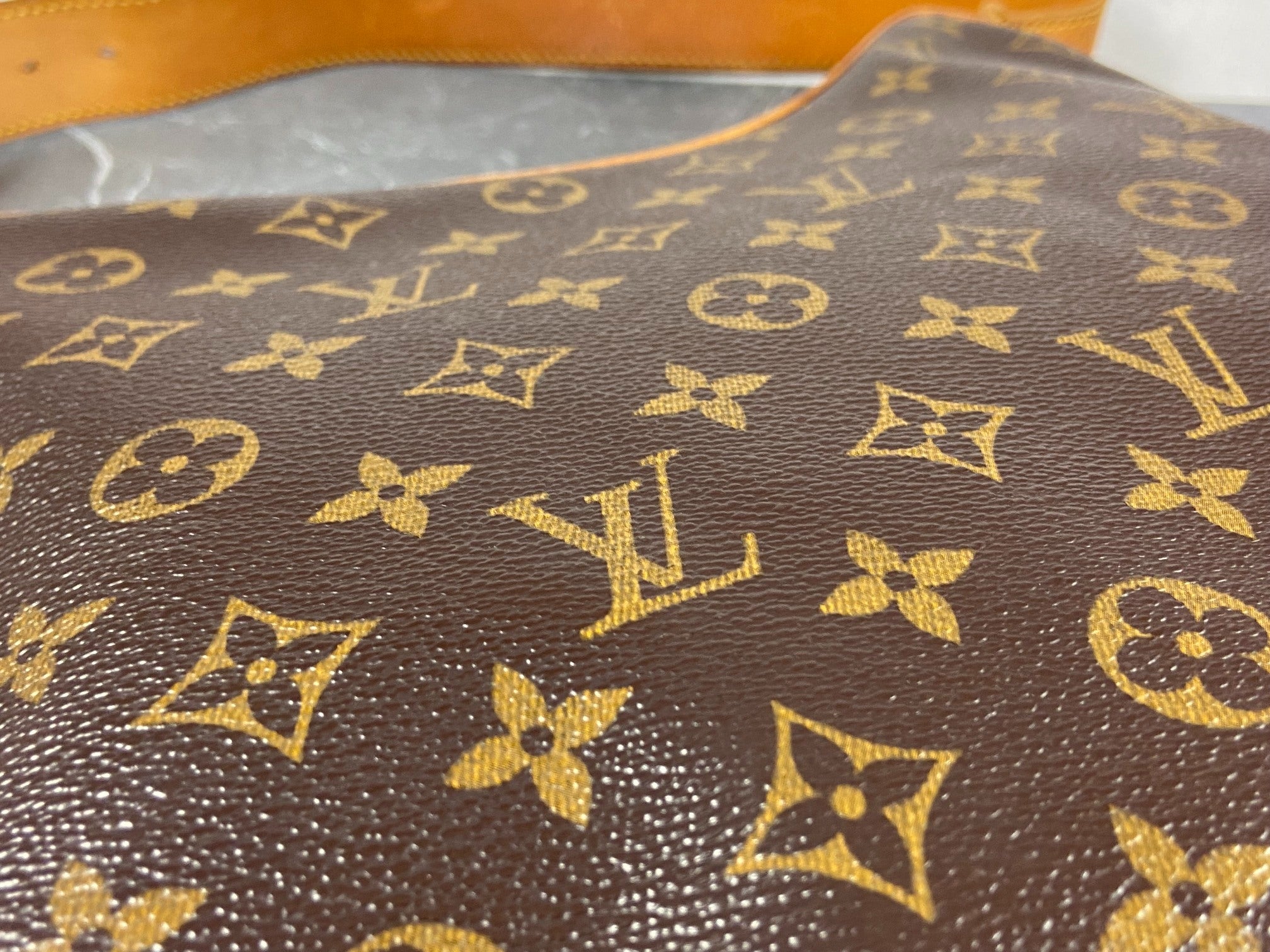 Louis Vuitton Croissant GM Hobo Bag Monogram Canvas