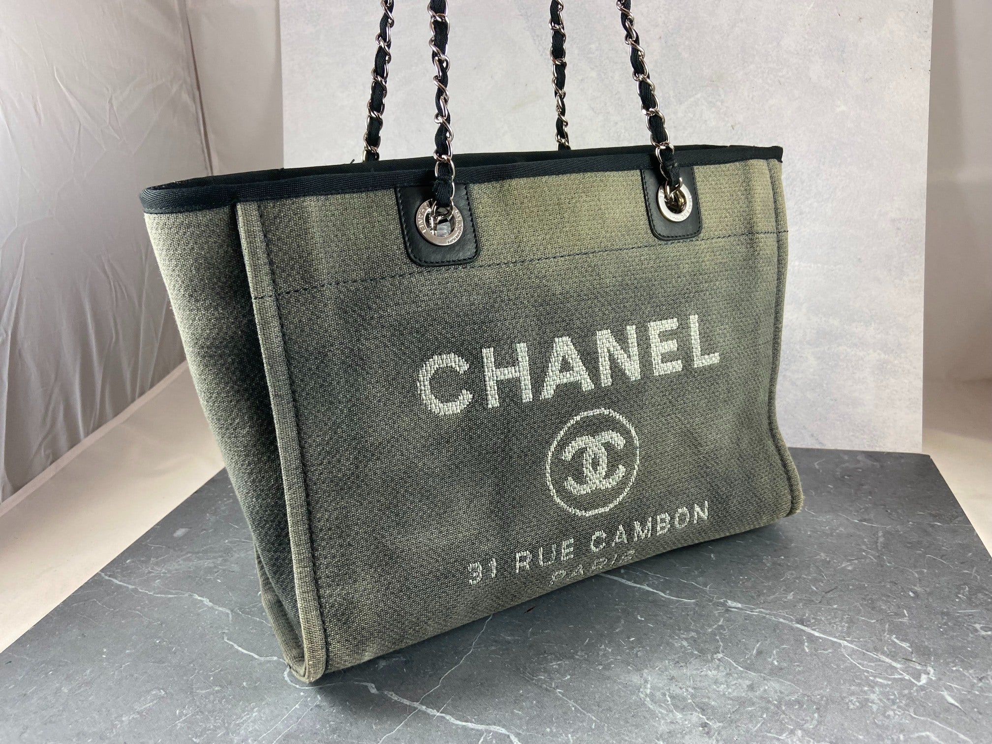 Chanel Deauville Hand / Tote Bag Black