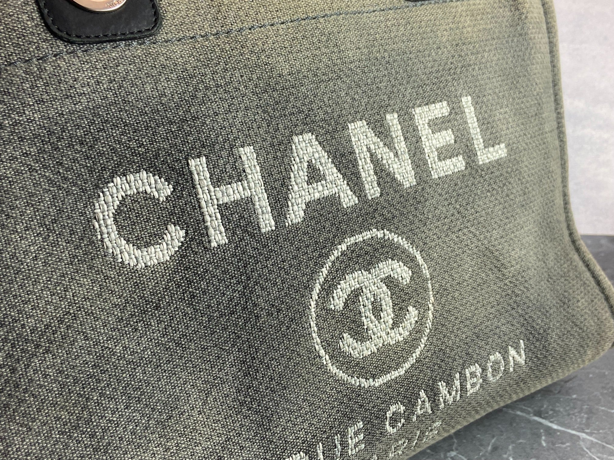 Chanel Deauville Hand / Tote Bag Black