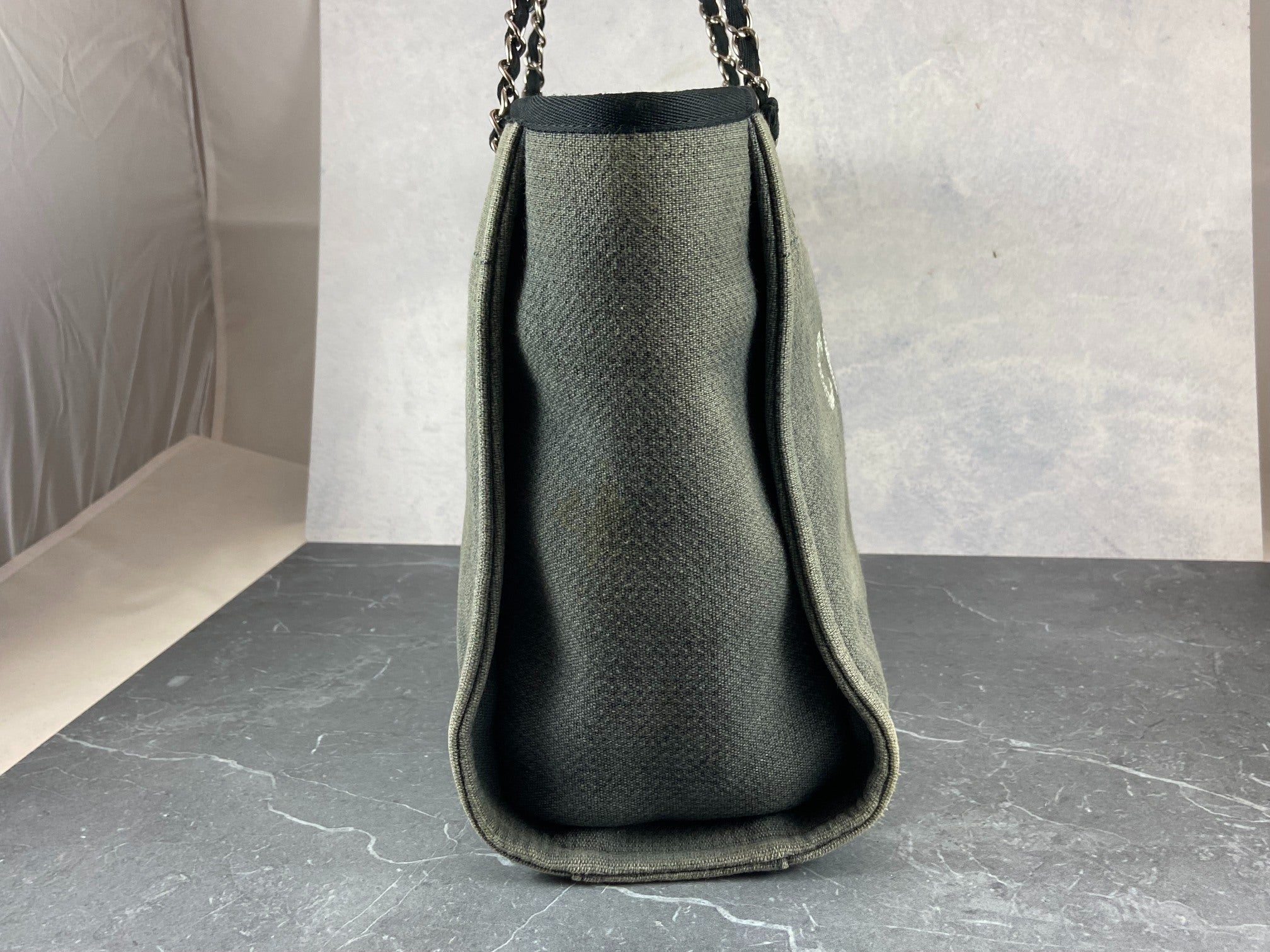 Chanel Deauville Hand / Tote Bag Black