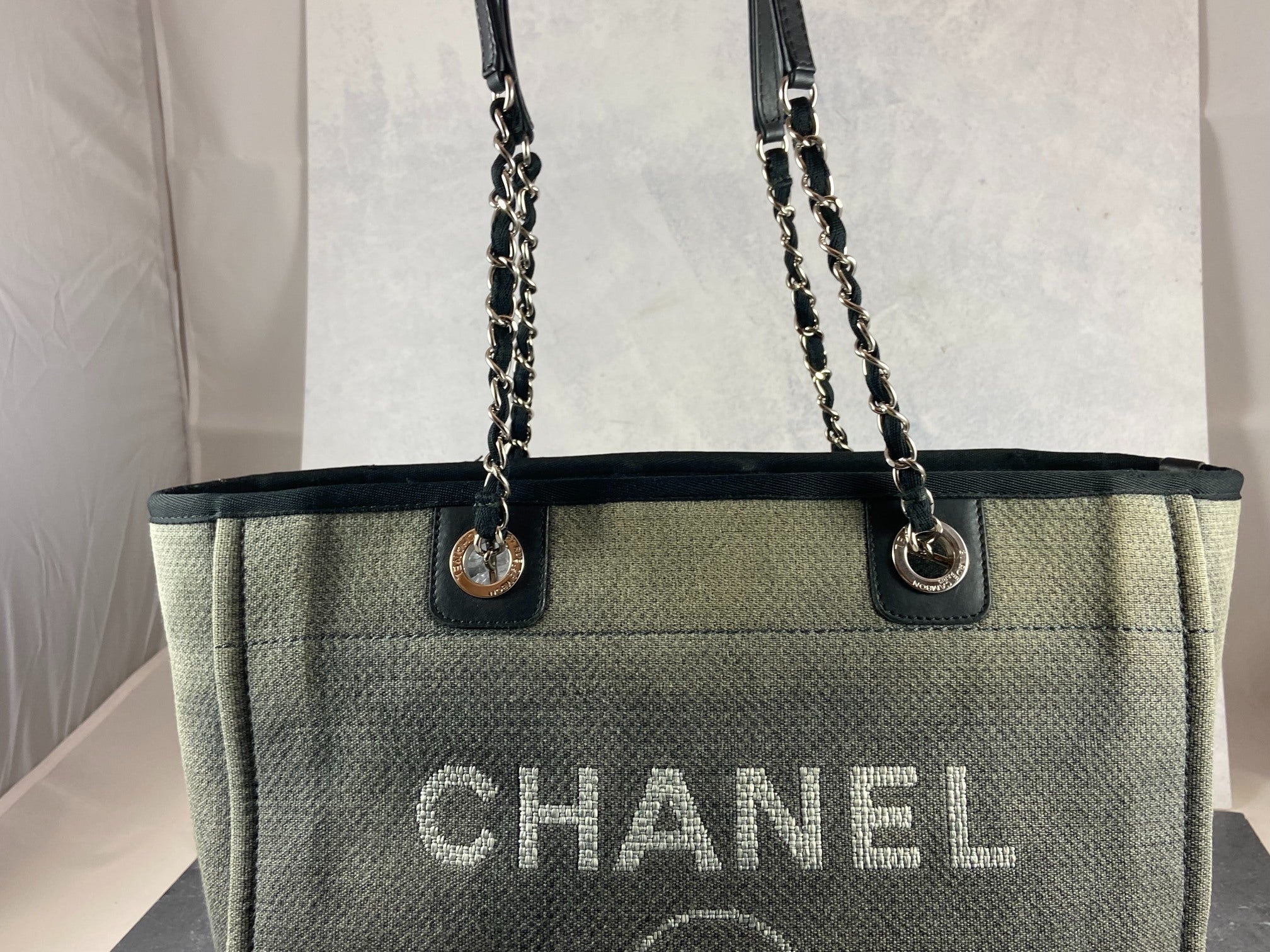 Chanel Deauville Hand / Tote Bag Black