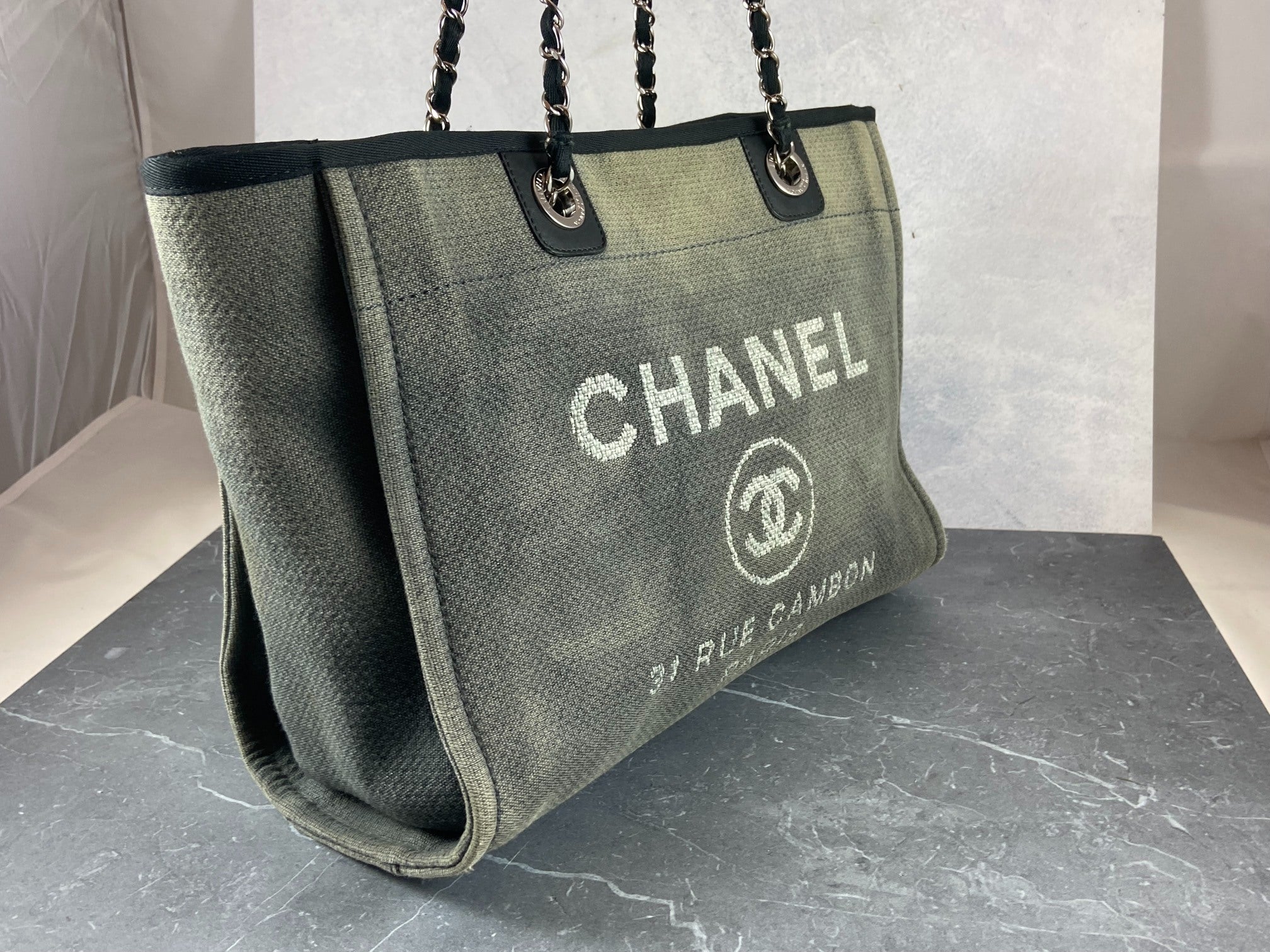 Chanel Deauville Hand / Tote Bag Black