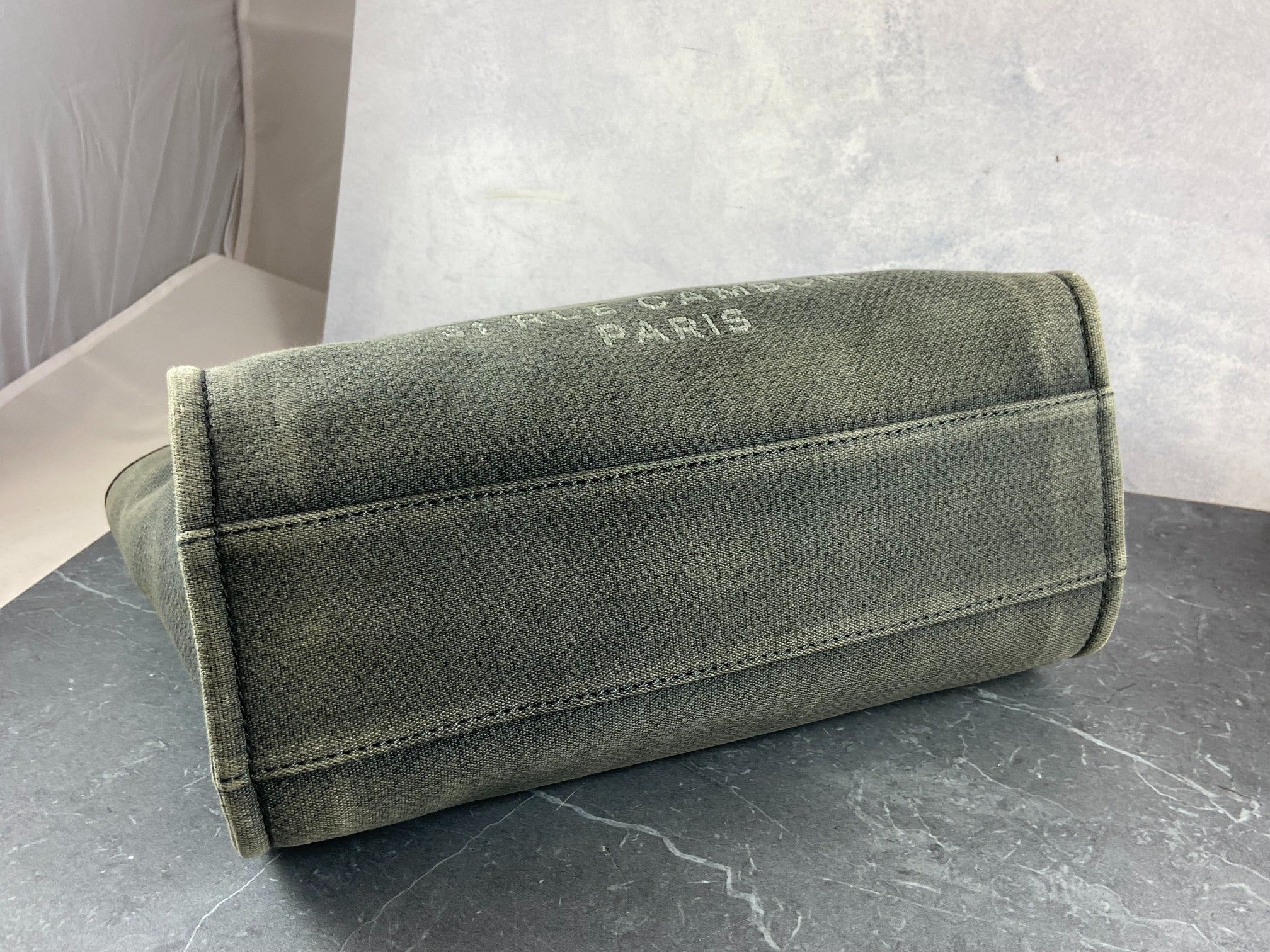 Chanel Deauville Hand / Tote Bag Black