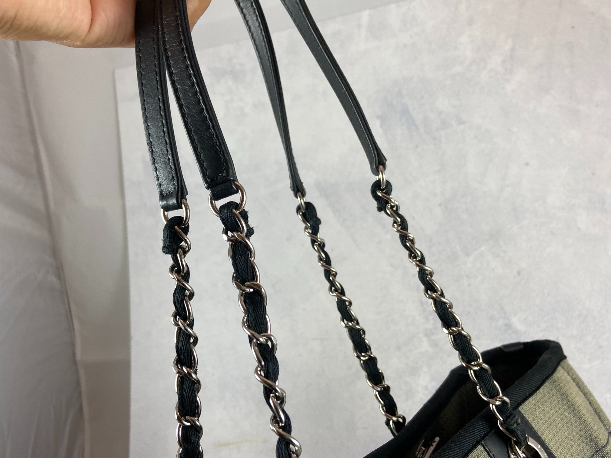 Chanel Deauville Hand / Tote Bag Black