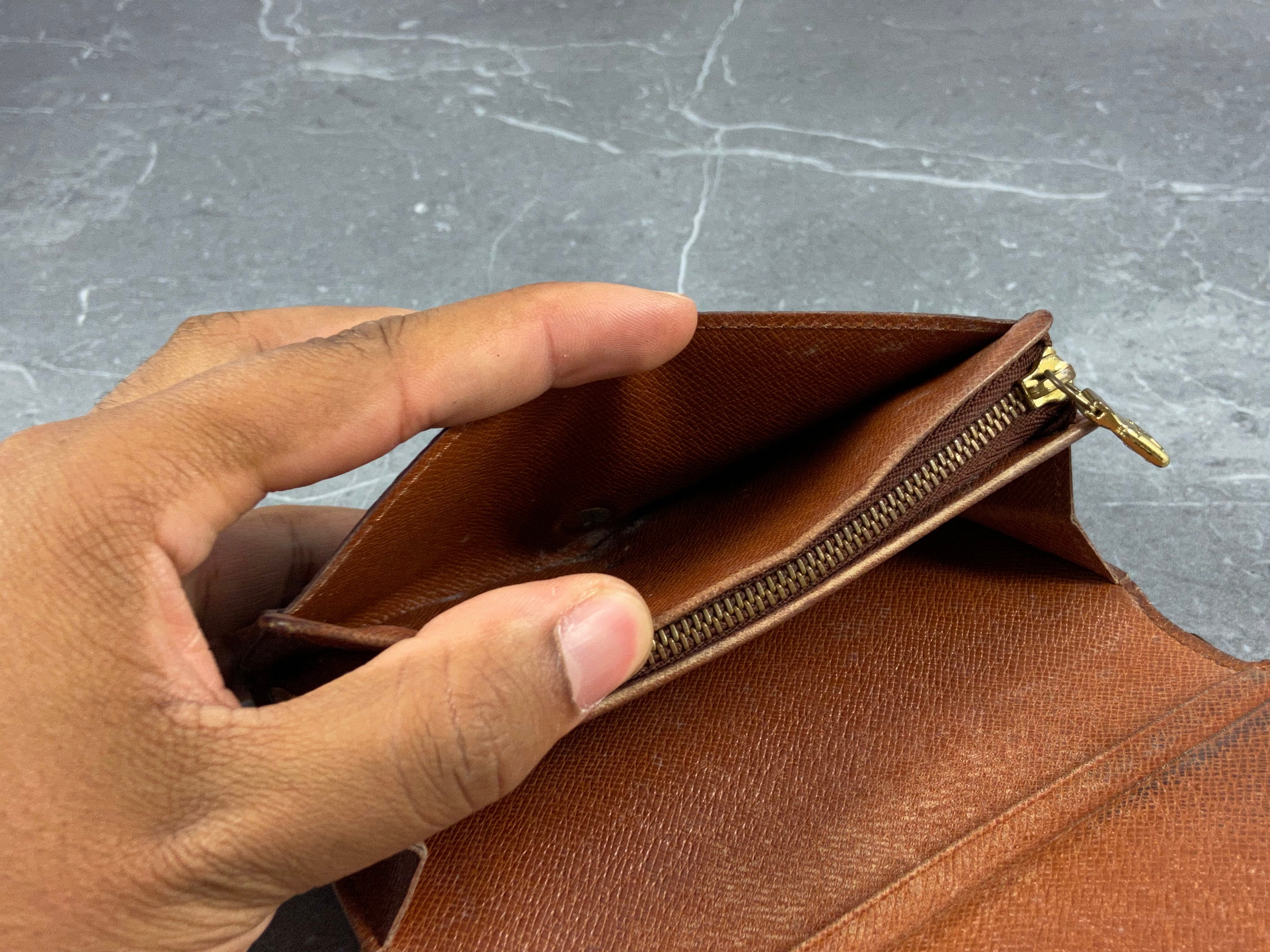 Louis Vuitton Porte-Monnaie Tresor Monogram Canvas