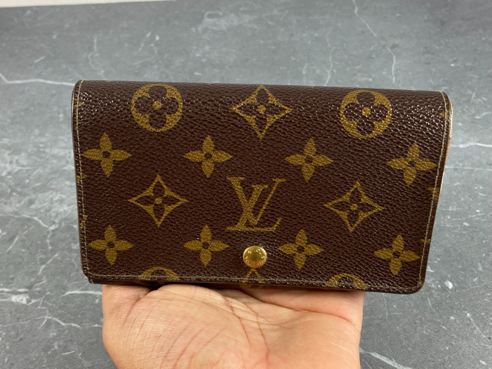 Louis Vuitton Porte-Monnaie Tresor Monogram Canvas