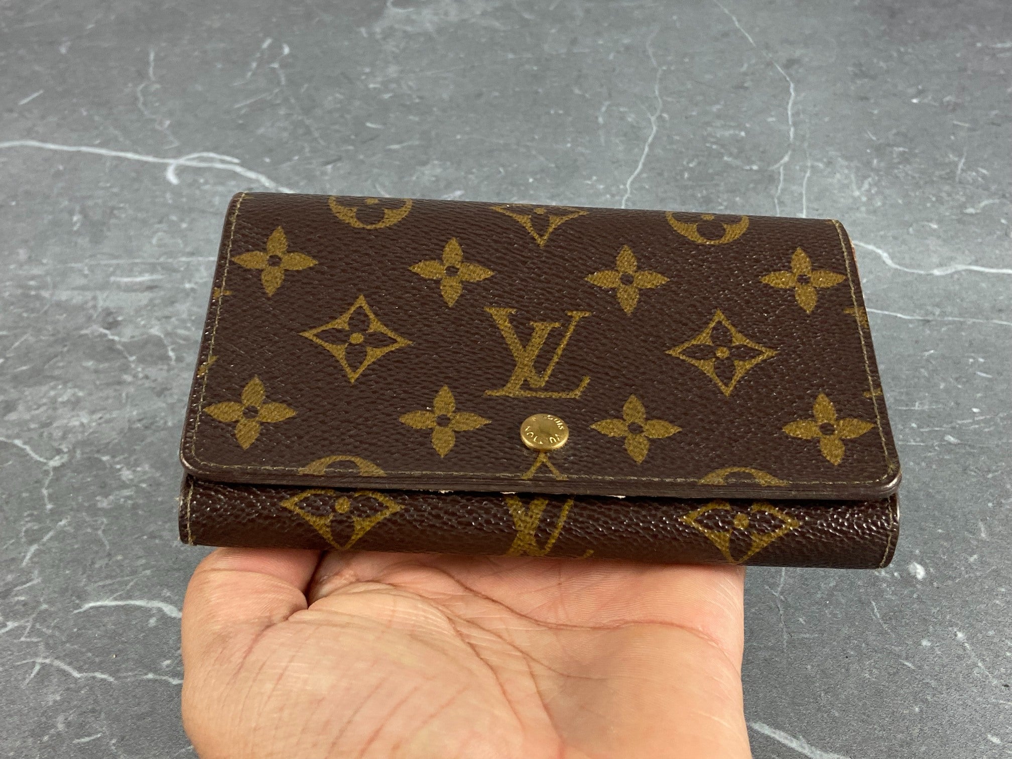 Louis Vuitton Porte-Monnaie Tresor Monogram Canvas