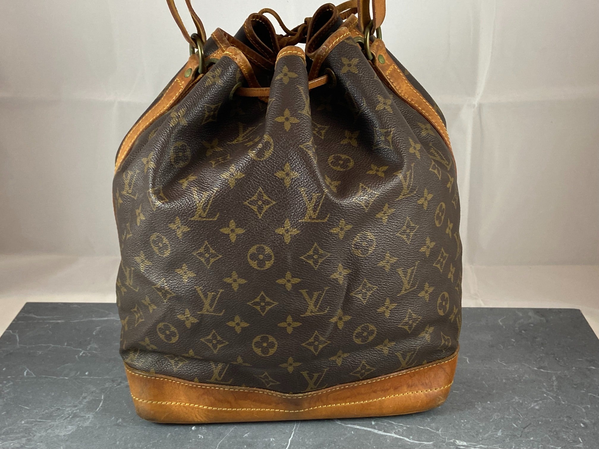 Louis Vuitton Sac Noé Grand Monogram Canvas