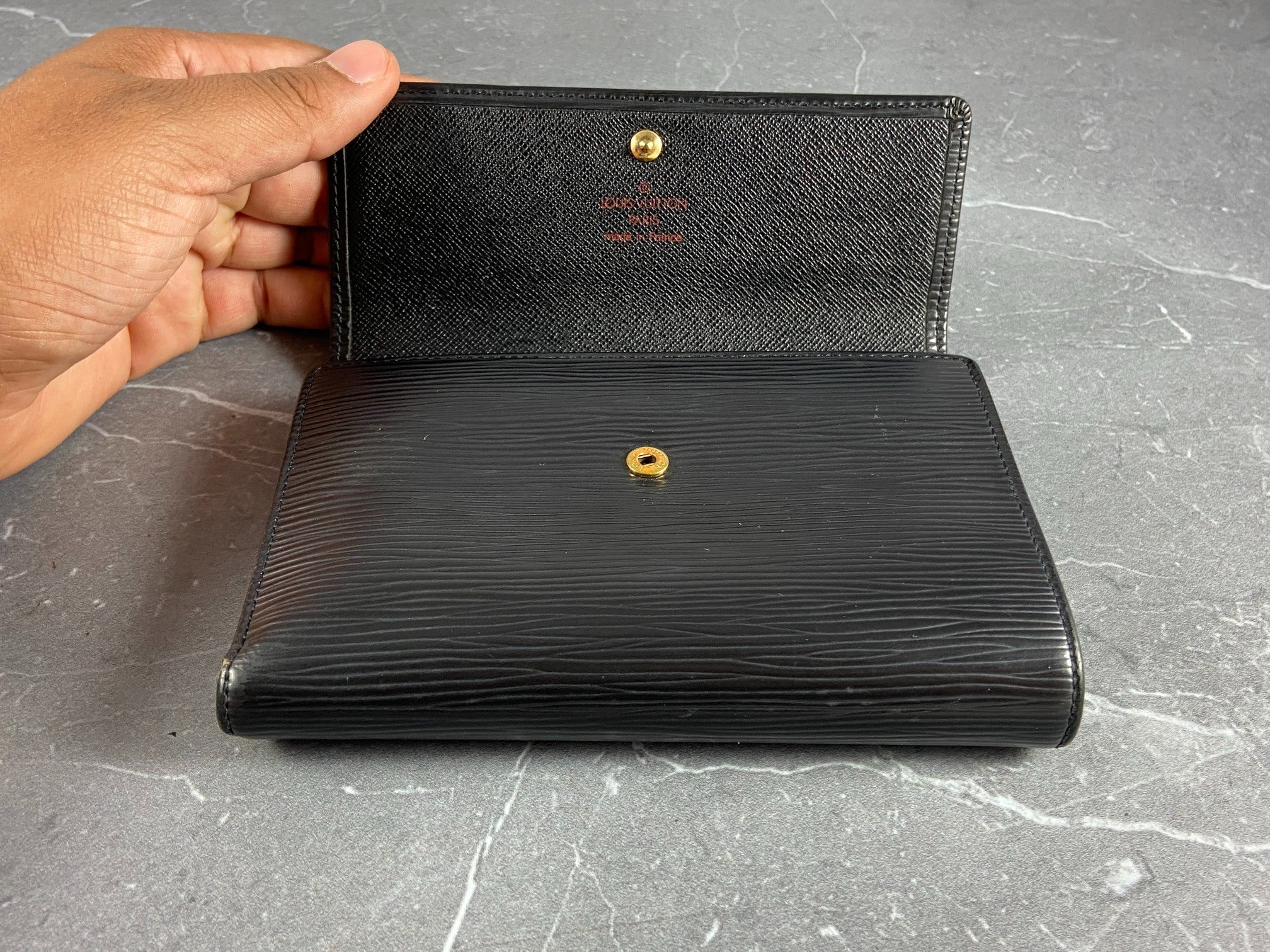 Louis Vuitton Porte Tresor Etui Wallet Black Epi Leather