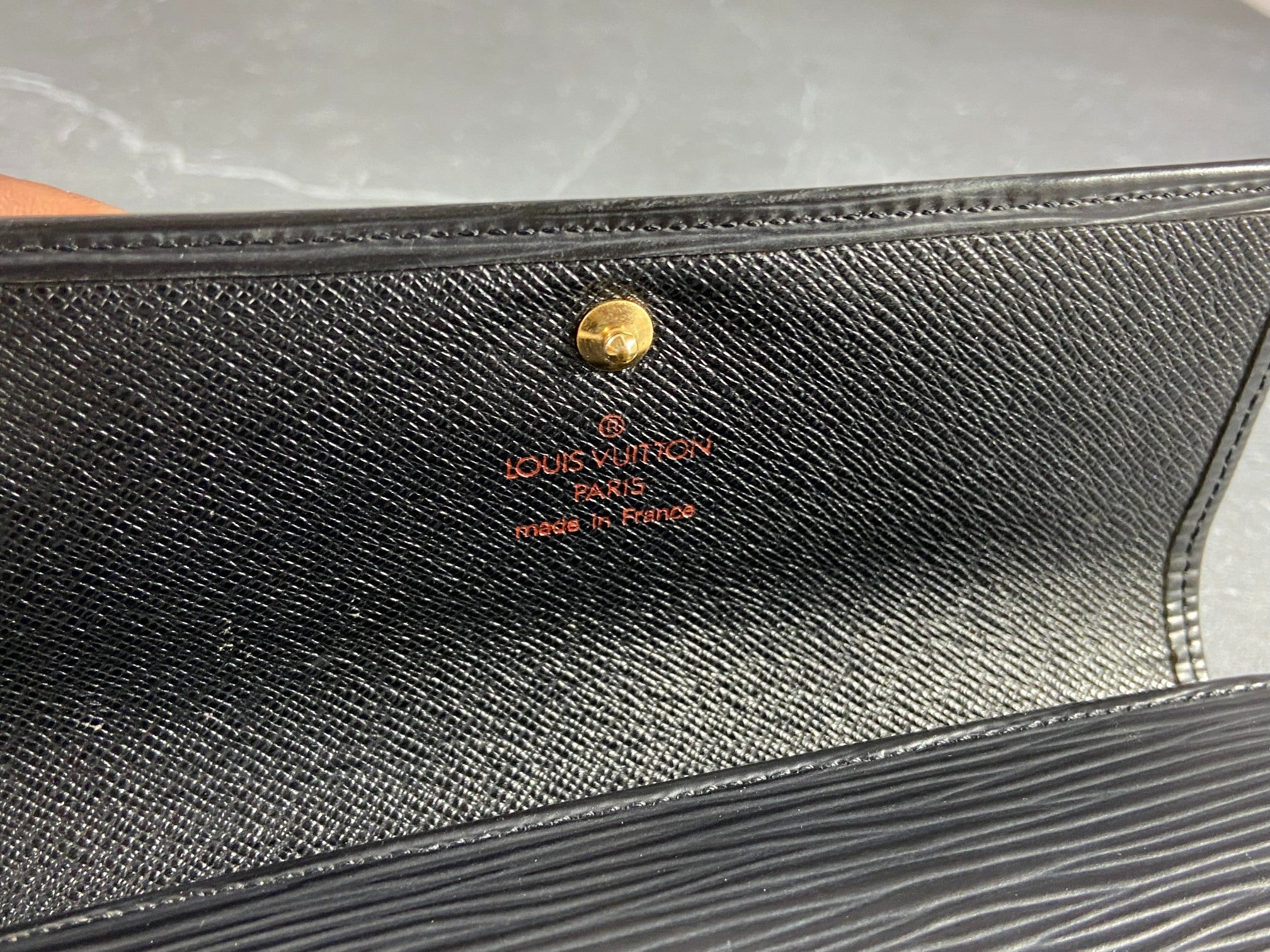 Louis Vuitton Porte Tresor Etui Wallet Black Epi Leather