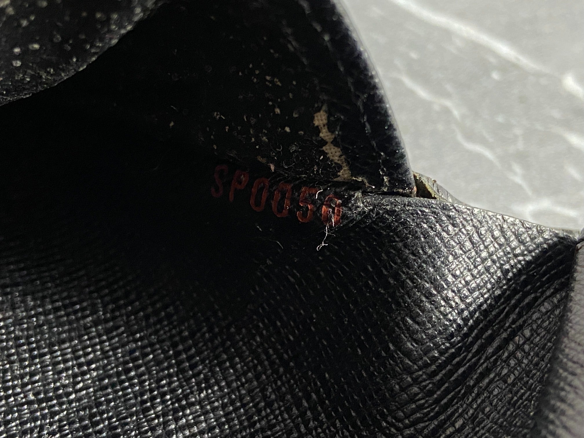 Louis Vuitton Porte Tresor Etui Wallet Black Epi Leather