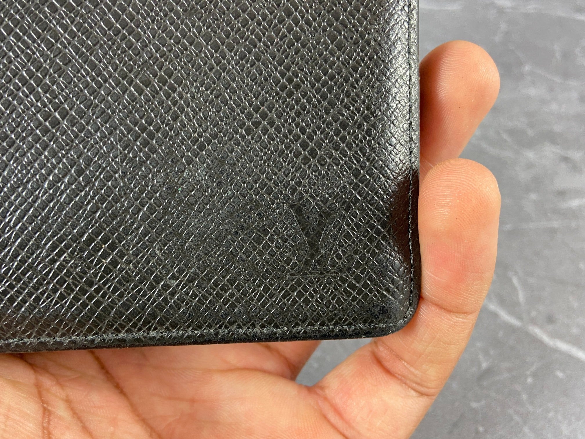 Louis Vuitton Bifold Wallet Black Taiga Leather
