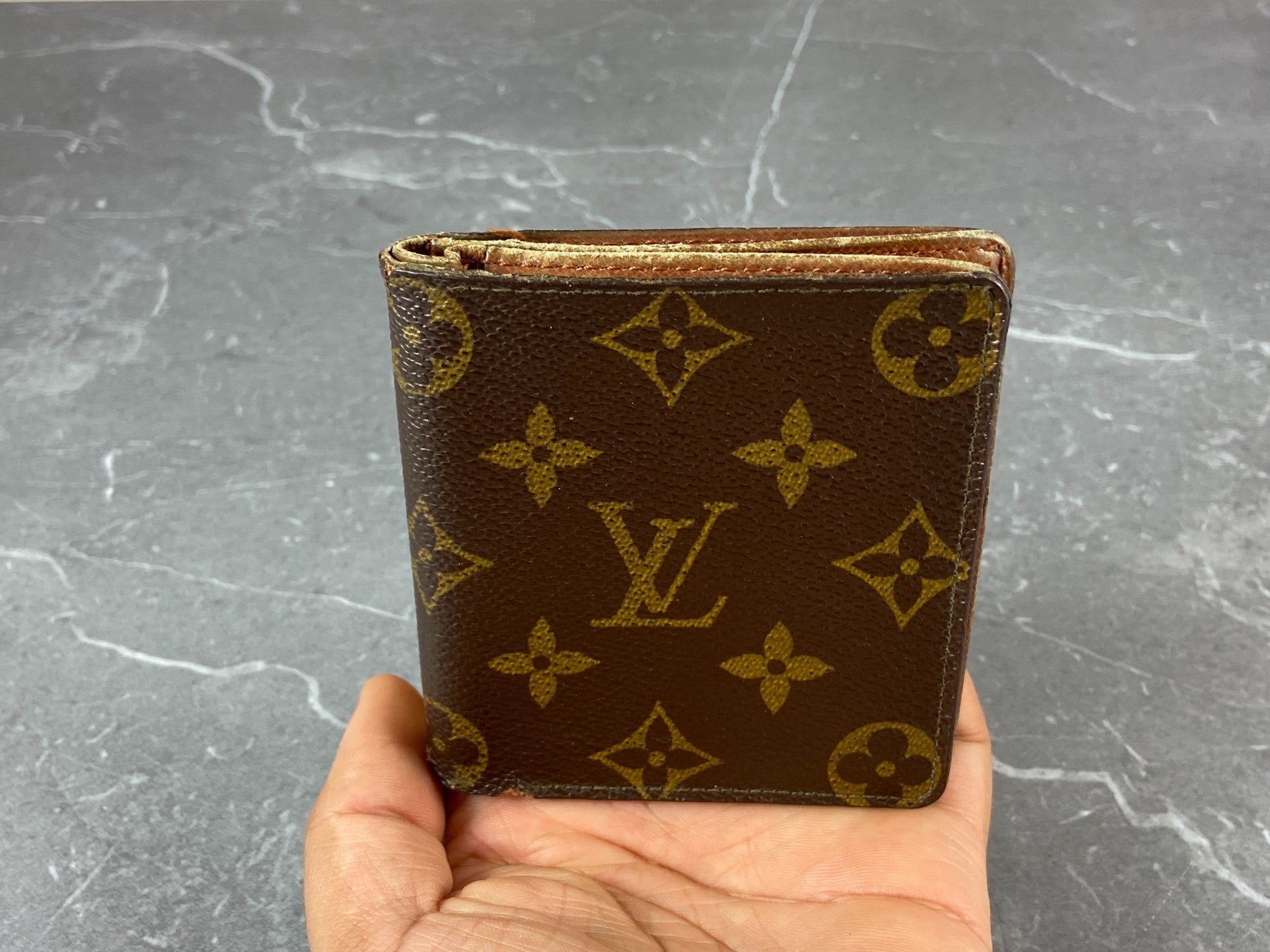 Louis Vuitton Porte-Billets 3 Card Wallet Monogram Canvas