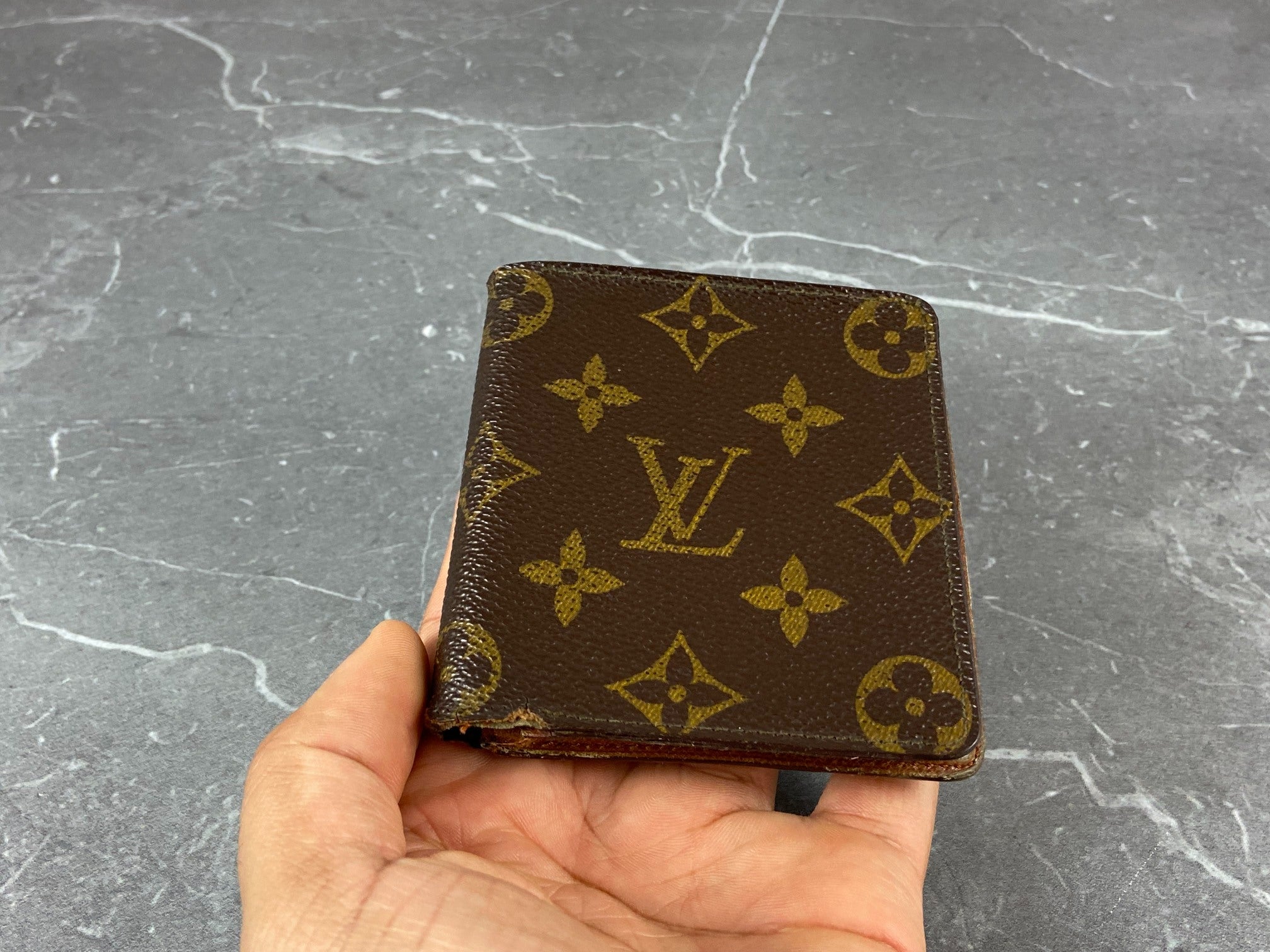 Louis Vuitton Porte-Billets 3 Card Wallet Monogram Canvas