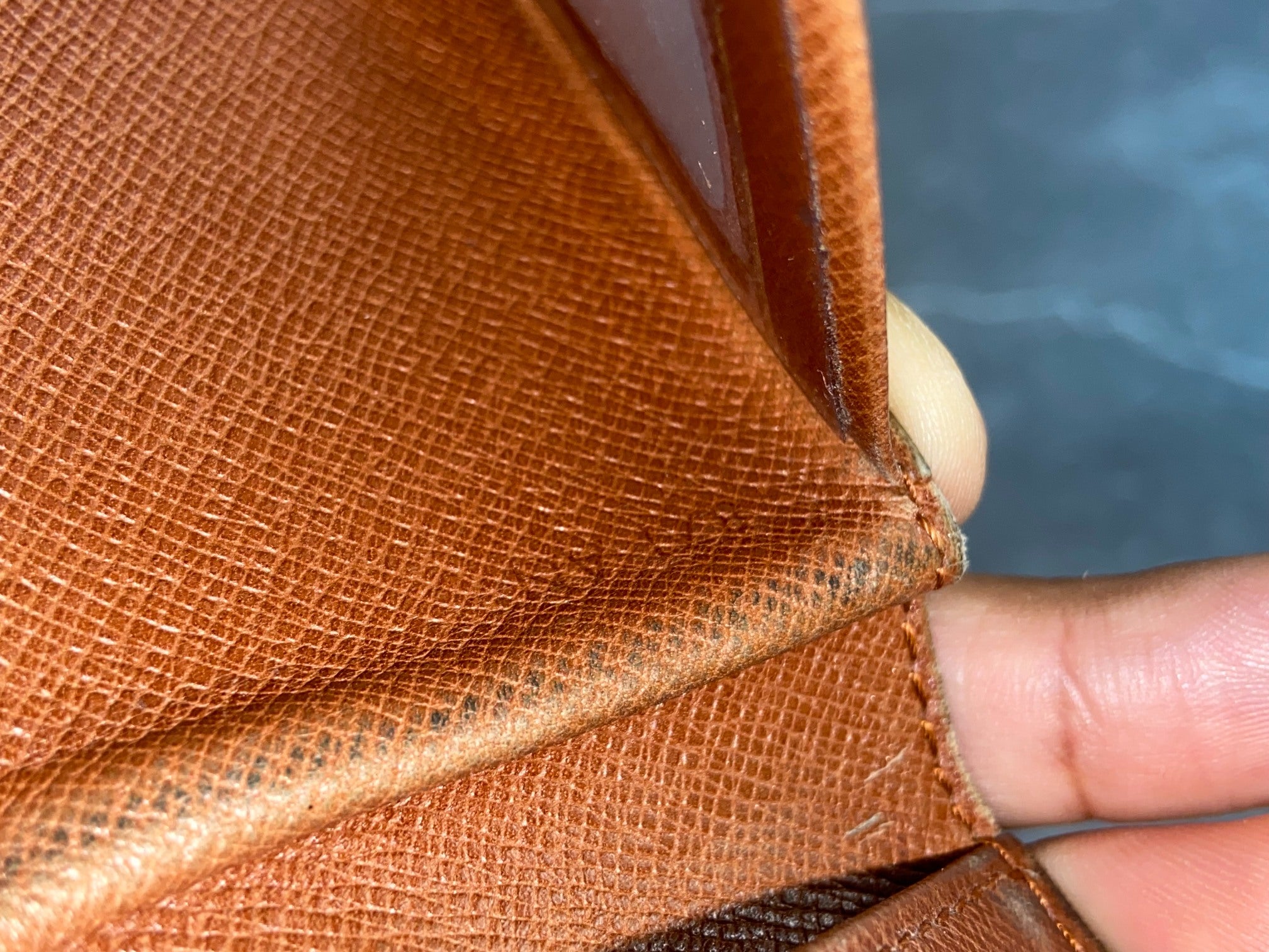 Louis Vuitton Porte-Billets 3 Card Wallet Monogram Canvas