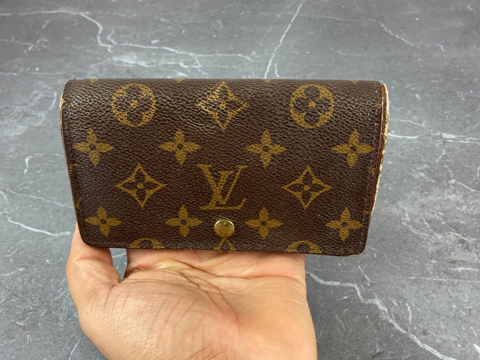 Louis Vuitton Porte-Monnaie Tresor Monogram Canvas