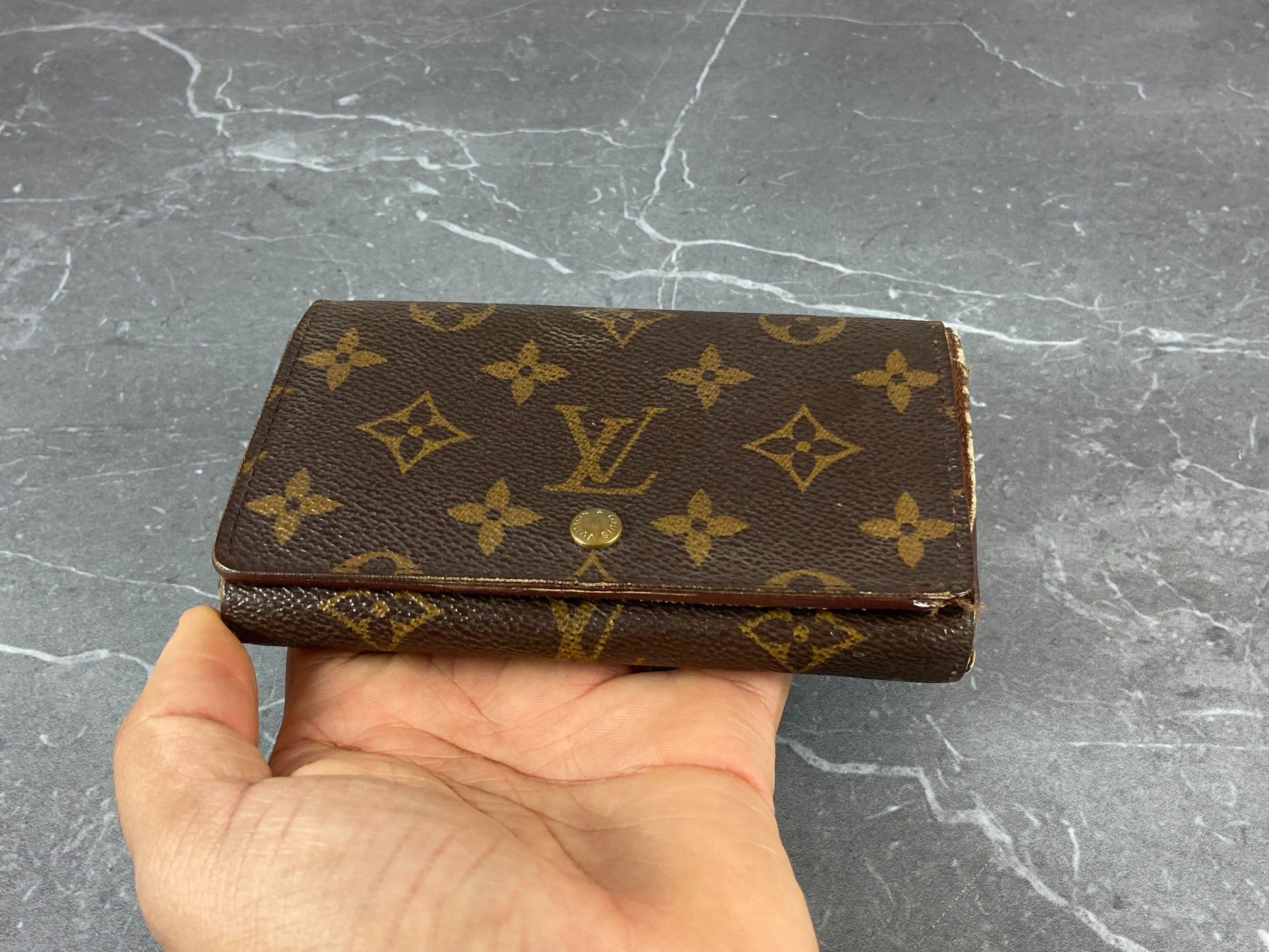 Louis Vuitton Porte-Monnaie Tresor Monogram Canvas