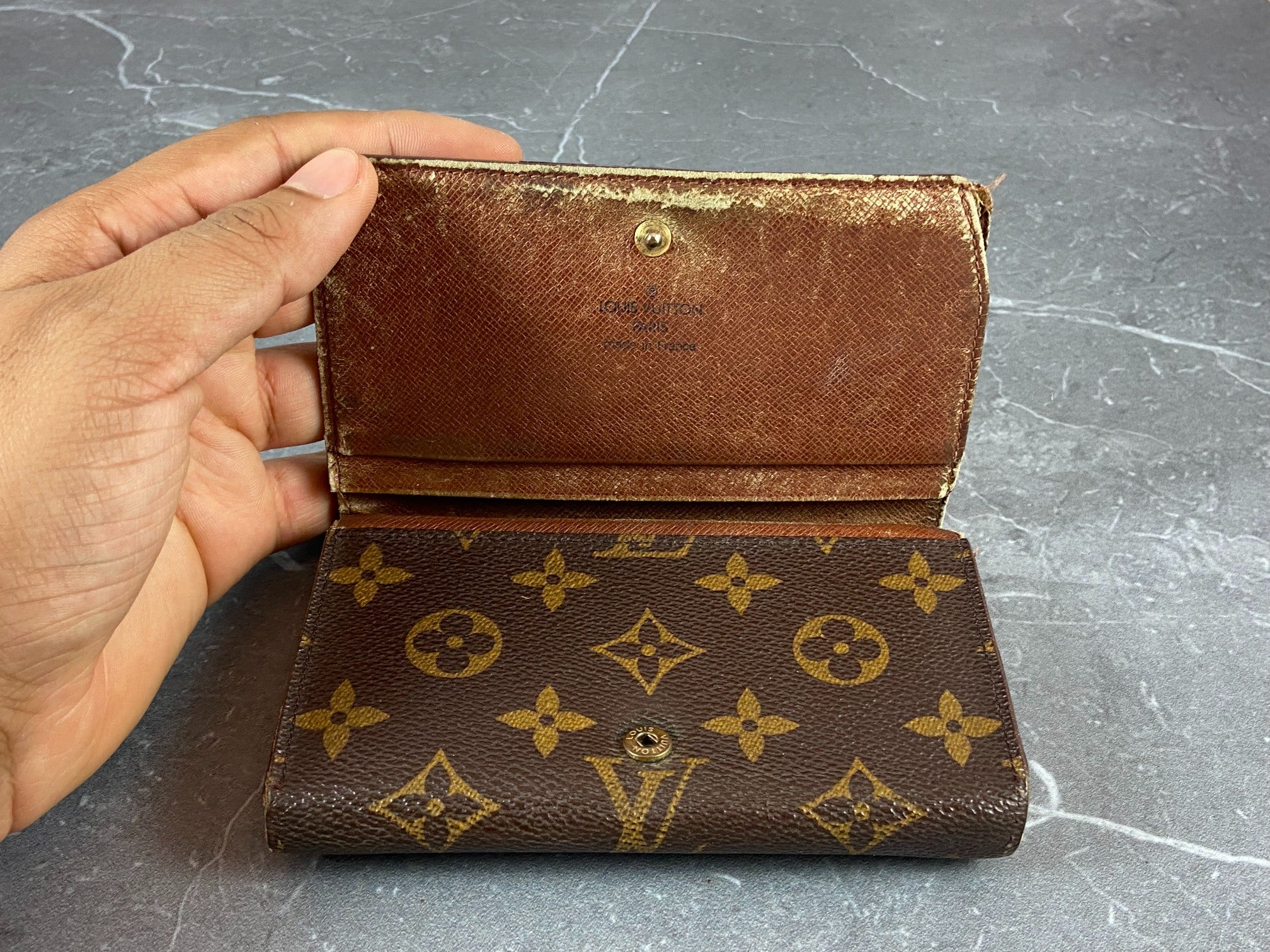Louis Vuitton Porte-Monnaie Tresor Monogram Canvas
