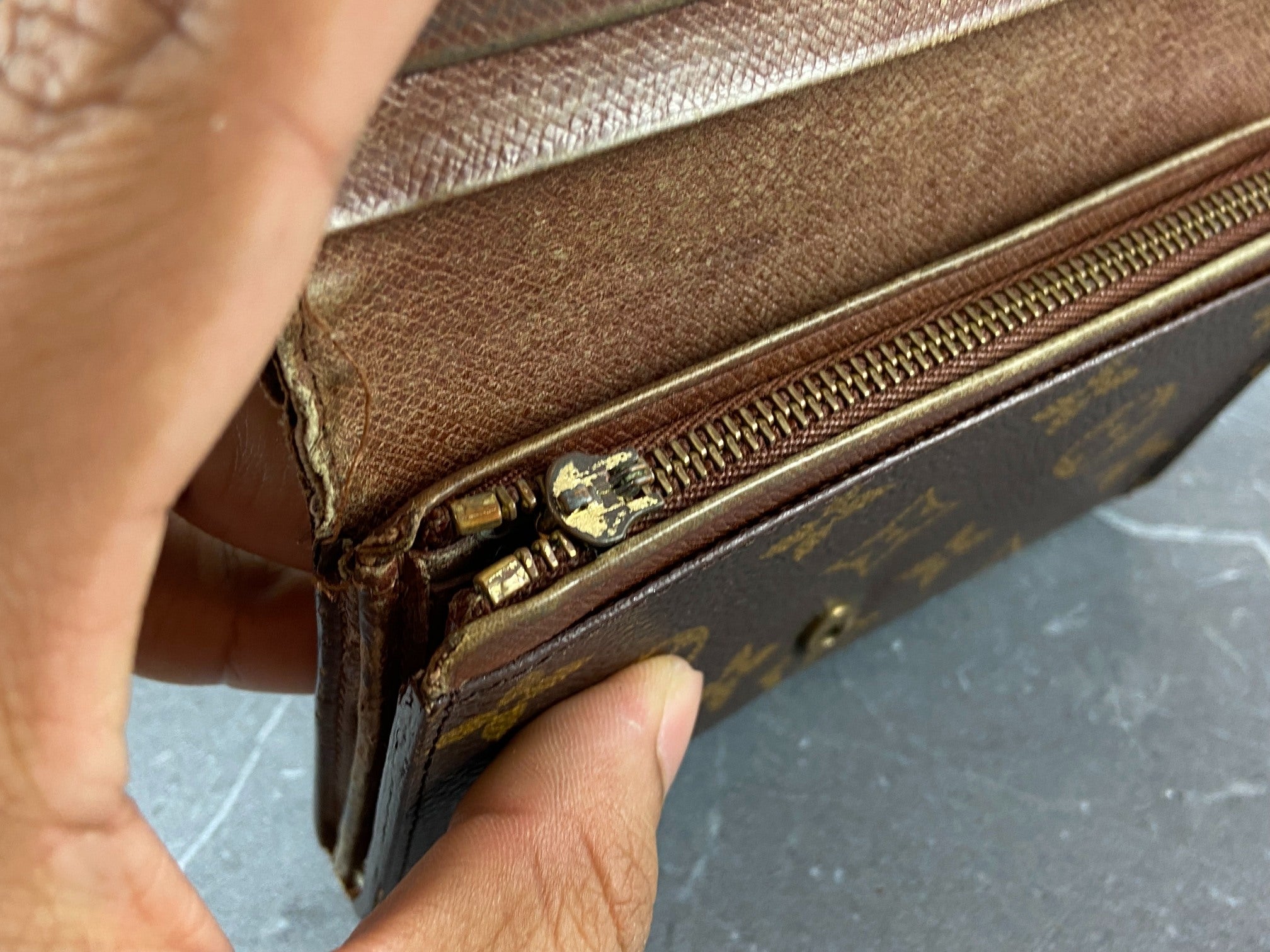 Louis Vuitton Porte-Monnaie Tresor Monogram Canvas