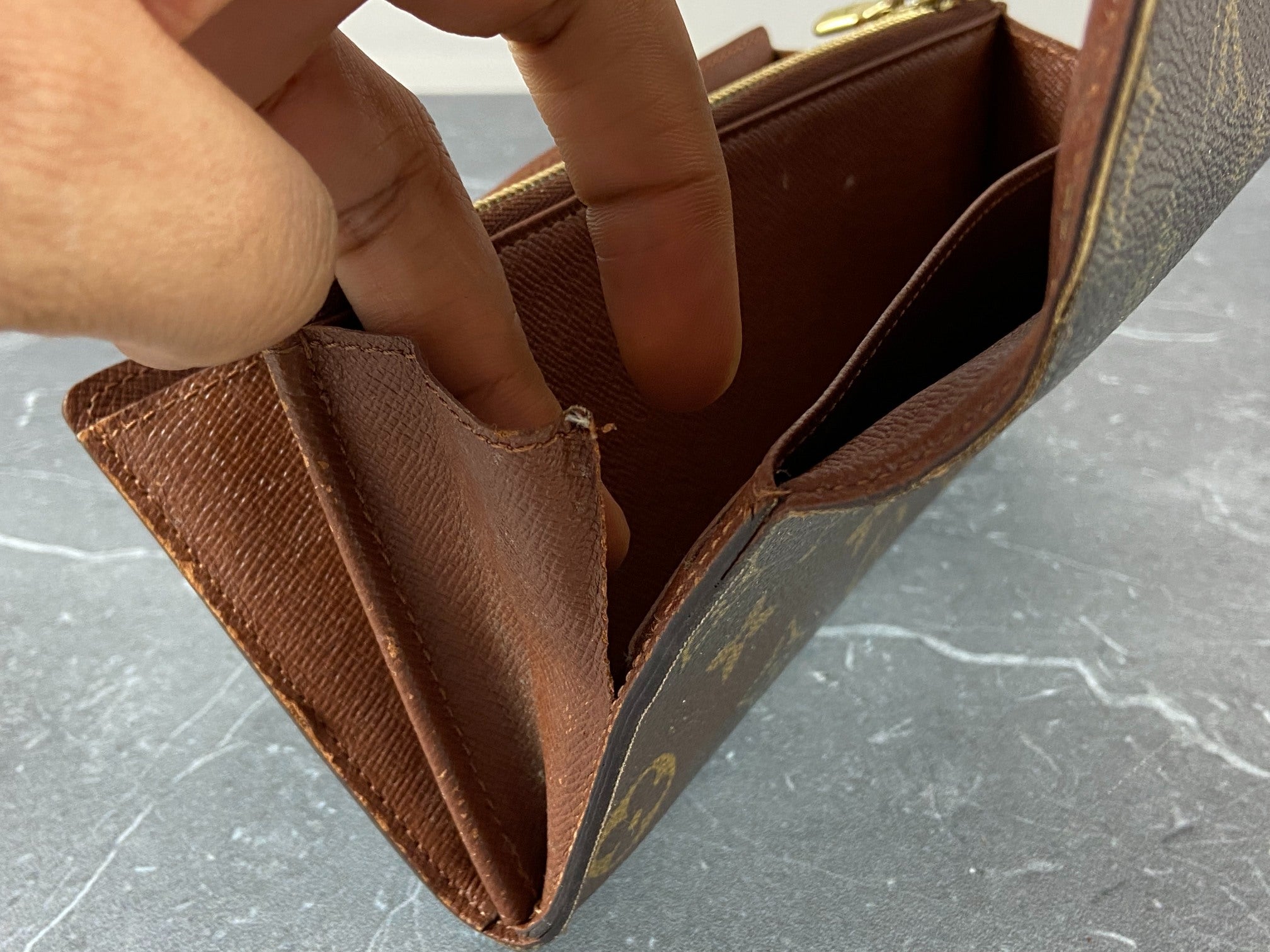 Louis Vuitton Sarah Wallet Monogram Canvas