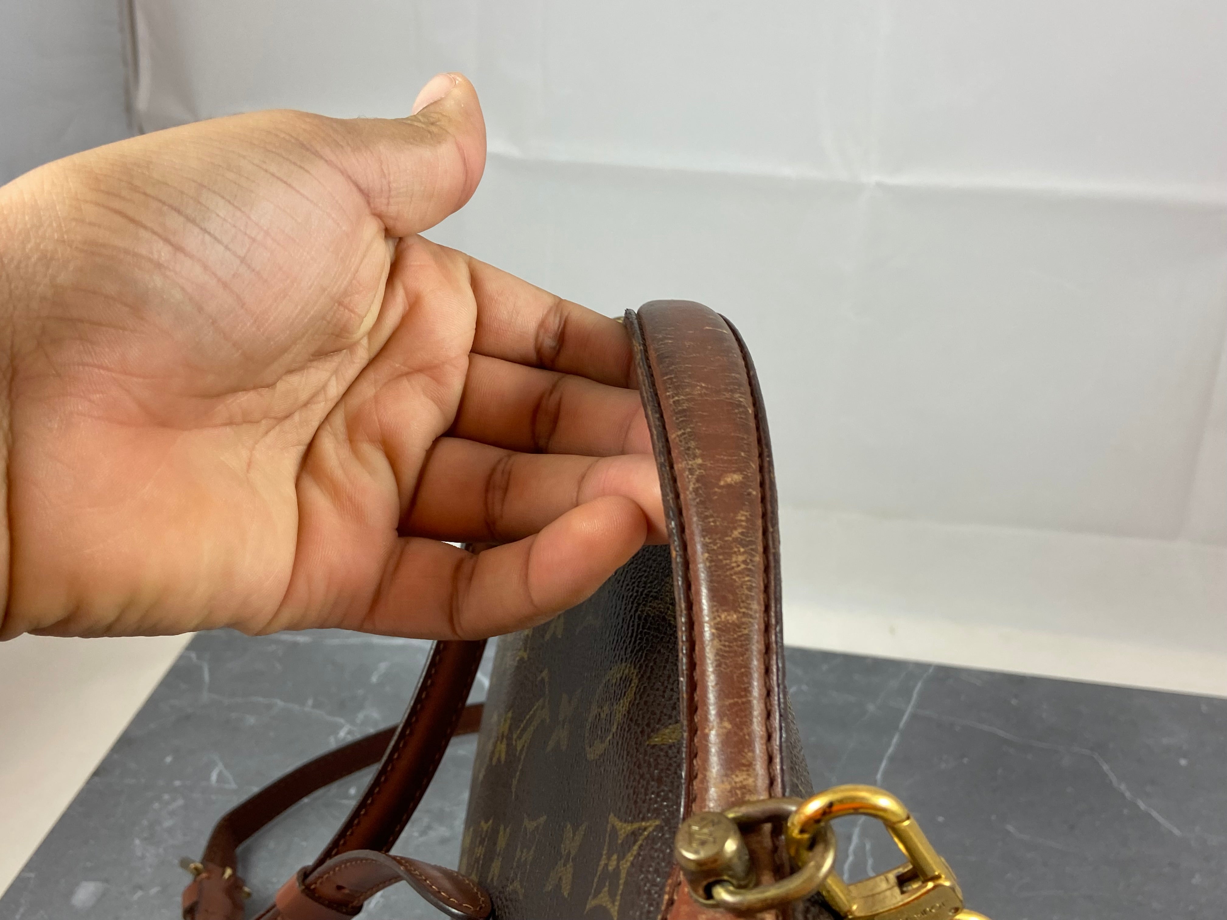 Louis Vuitton Monceau 28 Monogram Canvas