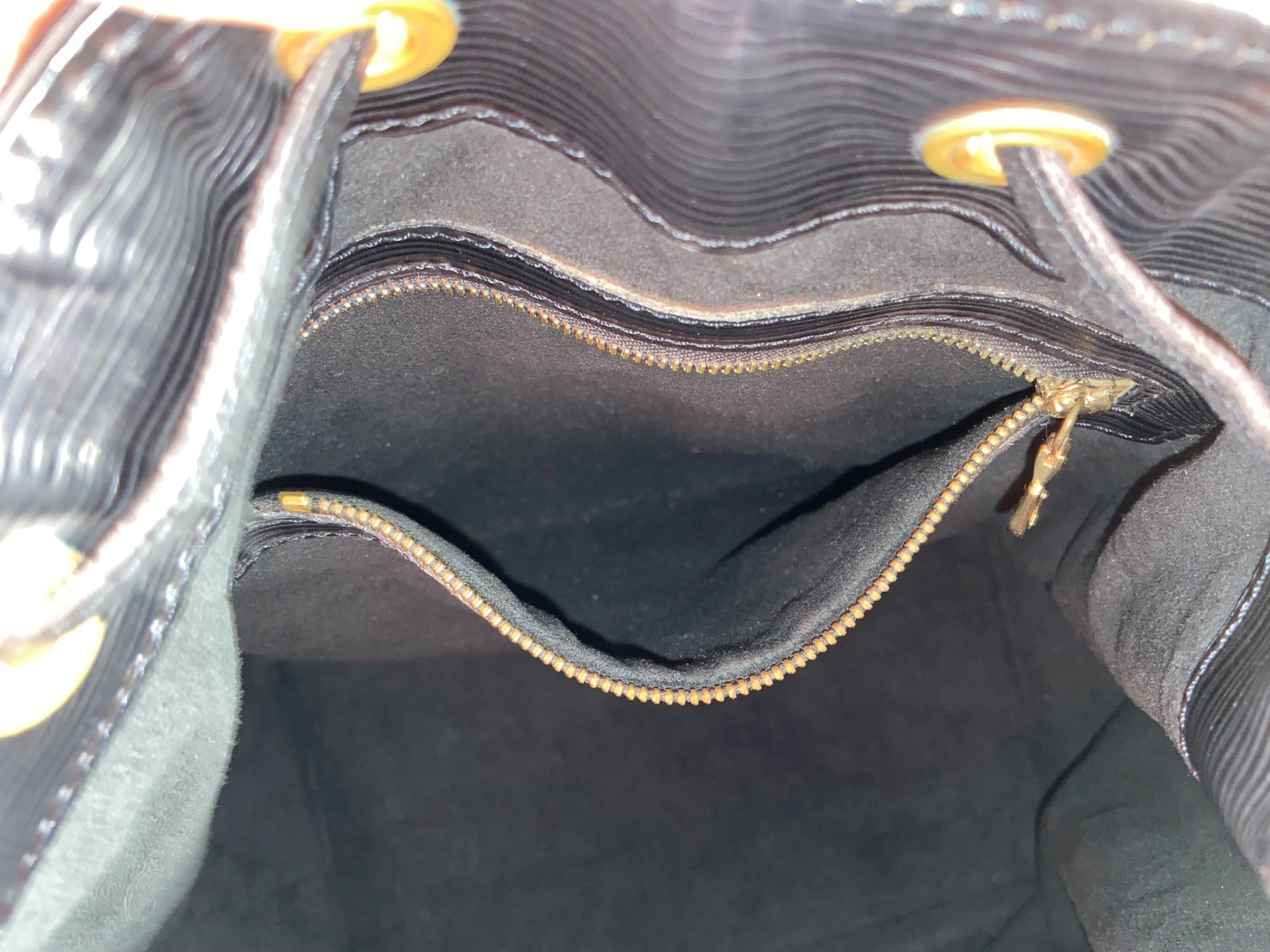 Louis Vuitton Sac Noé Petit Black Epi Leather