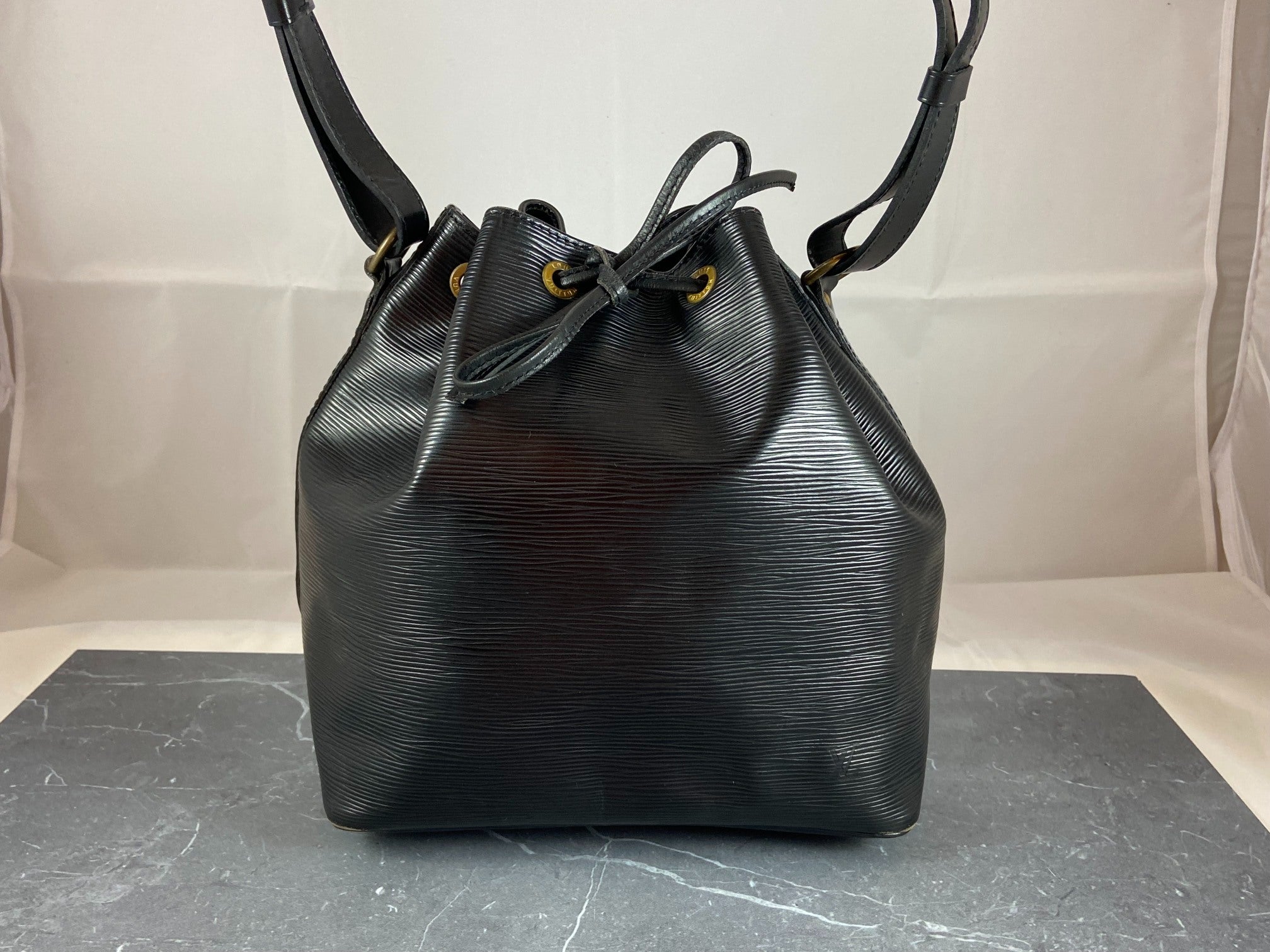 Louis Vuitton Sac Noé Petit Black Epi Leather