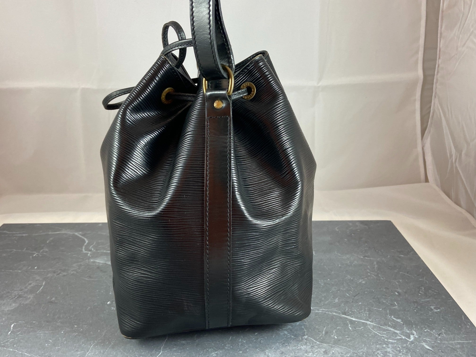 Louis Vuitton Sac Noé Petit Black Epi Leather