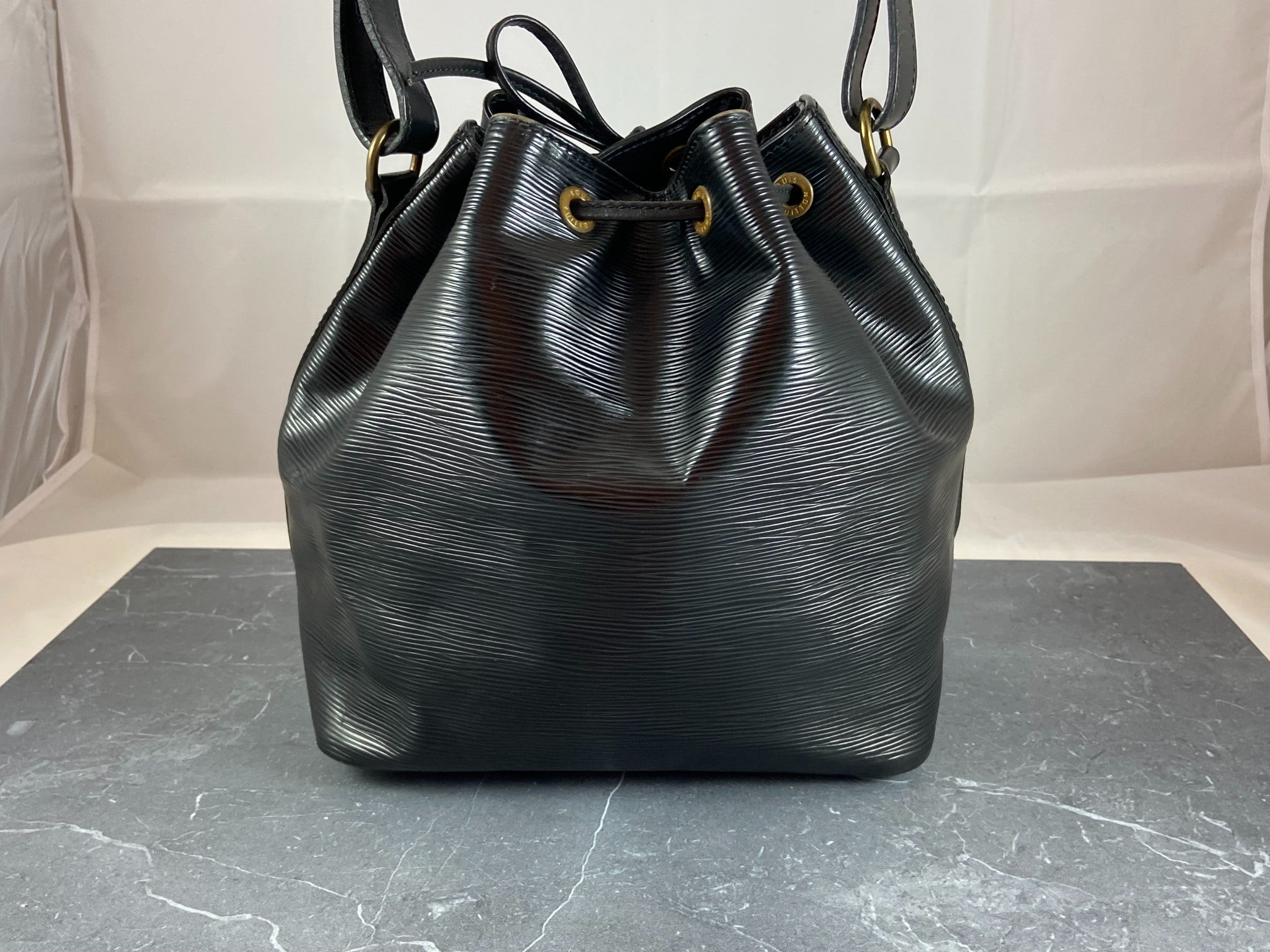 Louis Vuitton Sac Noé Petit Black Epi Leather