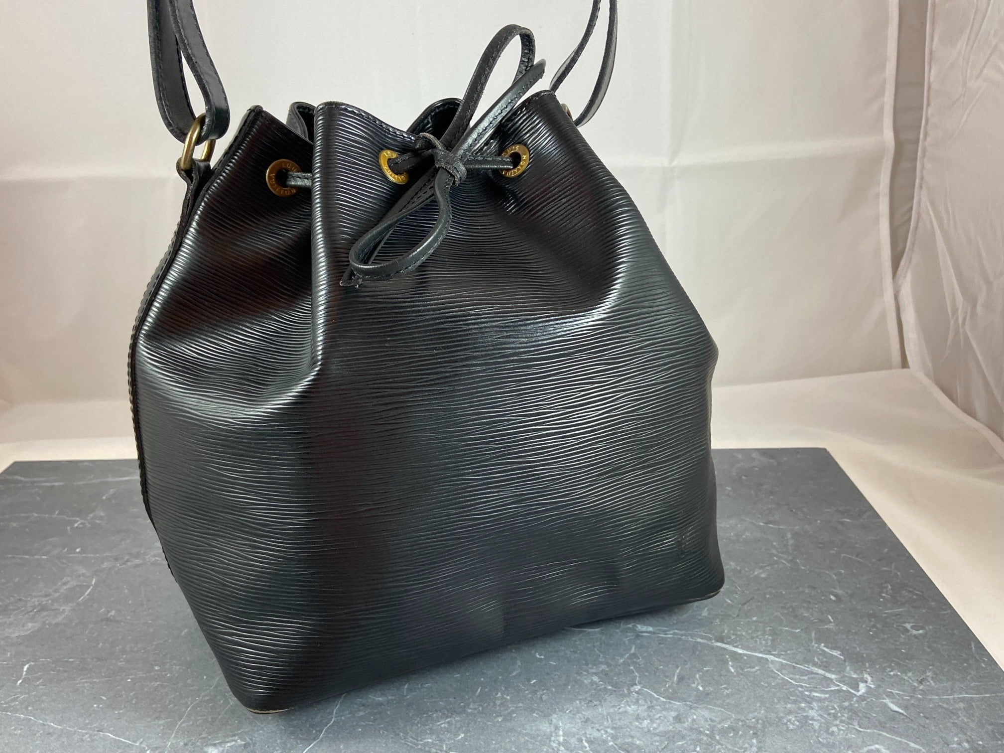 Louis Vuitton Sac Noé Petit Black Epi Leather