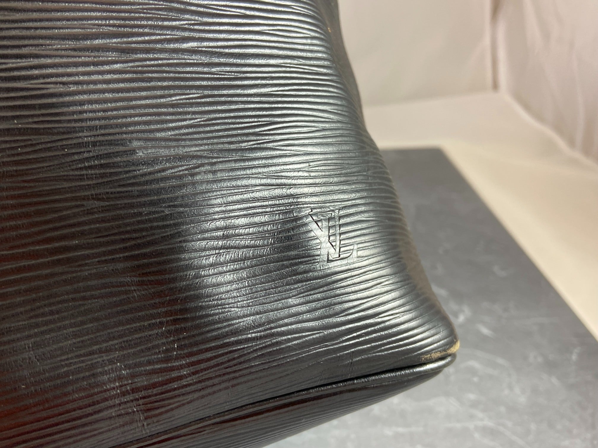 Louis Vuitton Sac Noé Petit Black Epi Leather