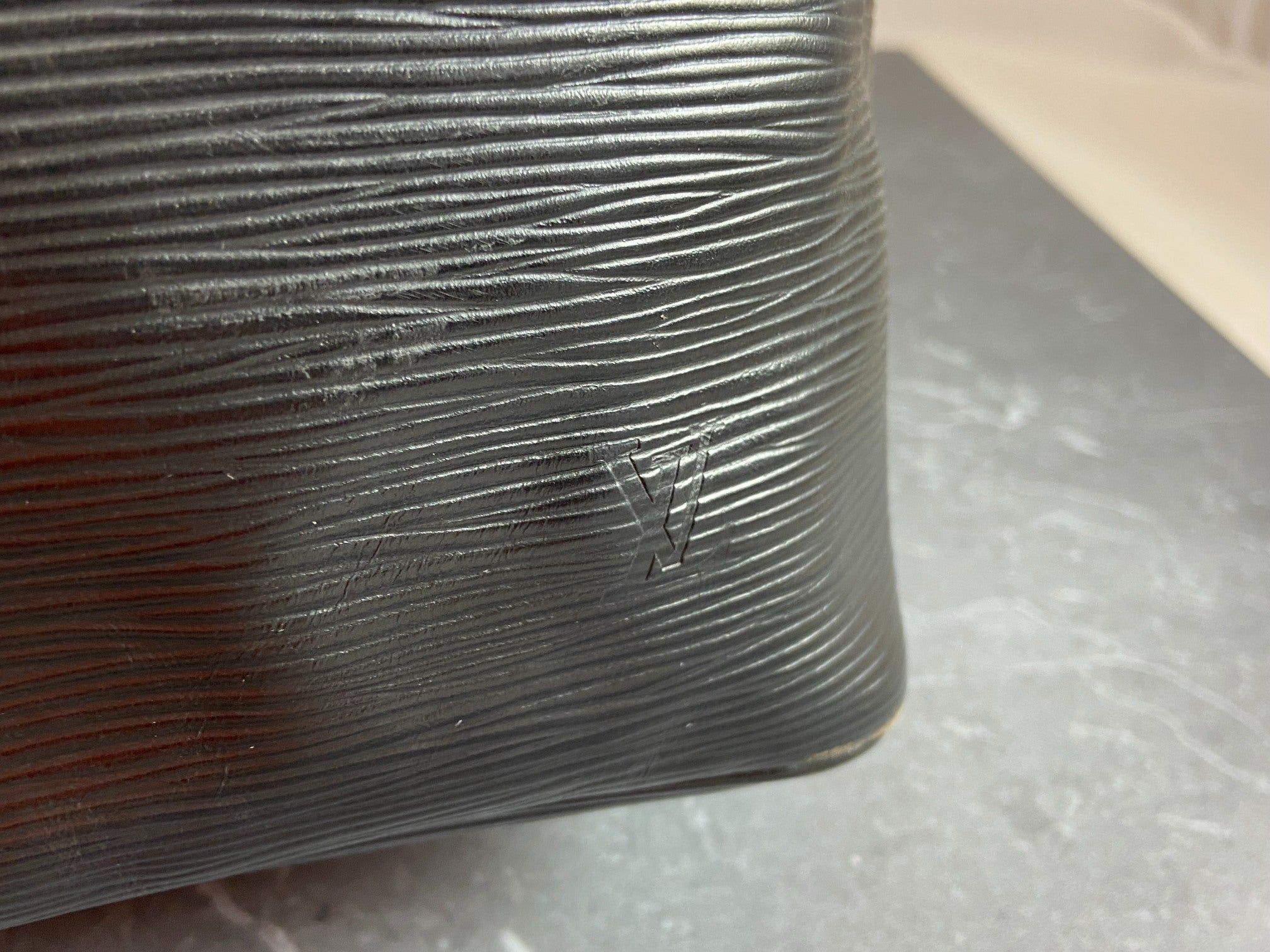 Louis Vuitton Sac Noé Petit Black Epi Leather