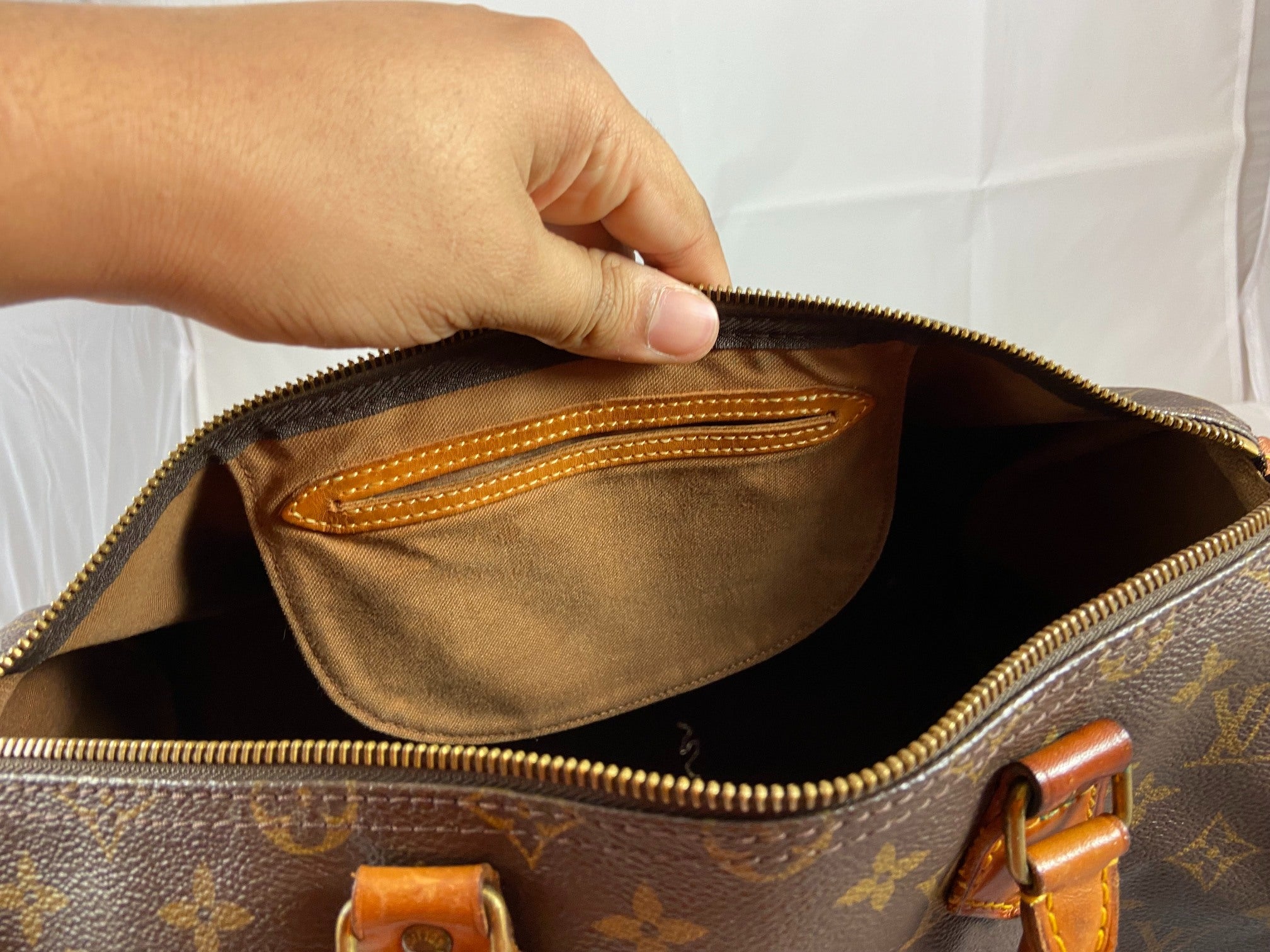 Louis Vuitton Speedy 35 Monogram Canvas