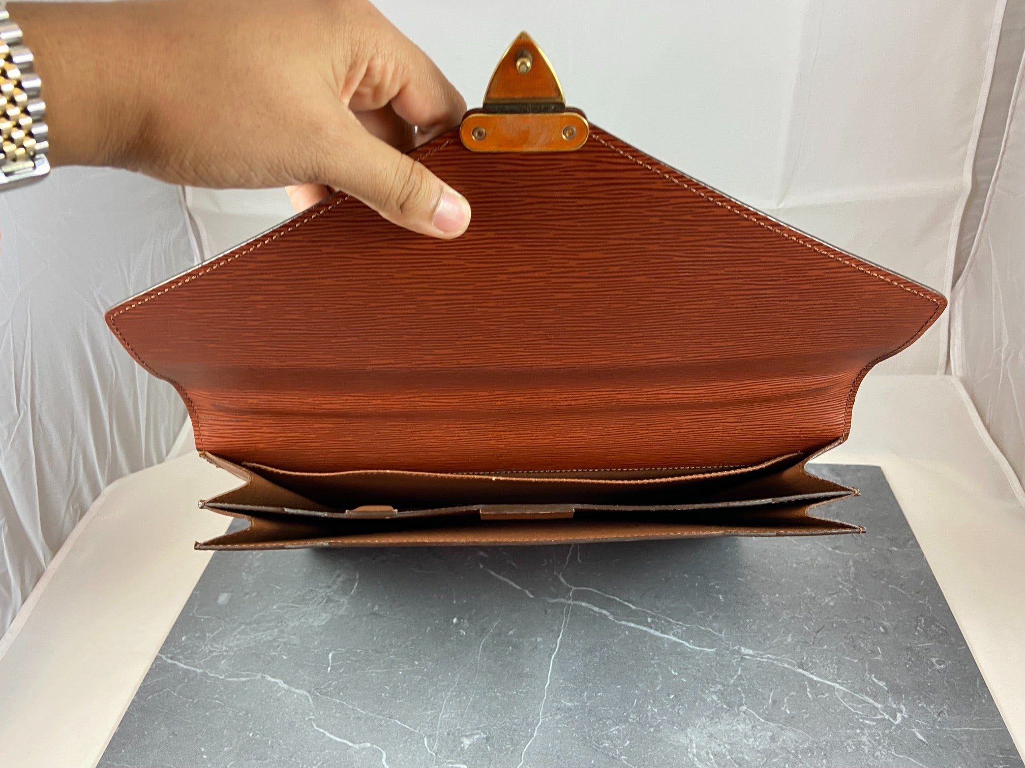 Louis Vuitton Porte Documents Conseiller Brown Epi Leather