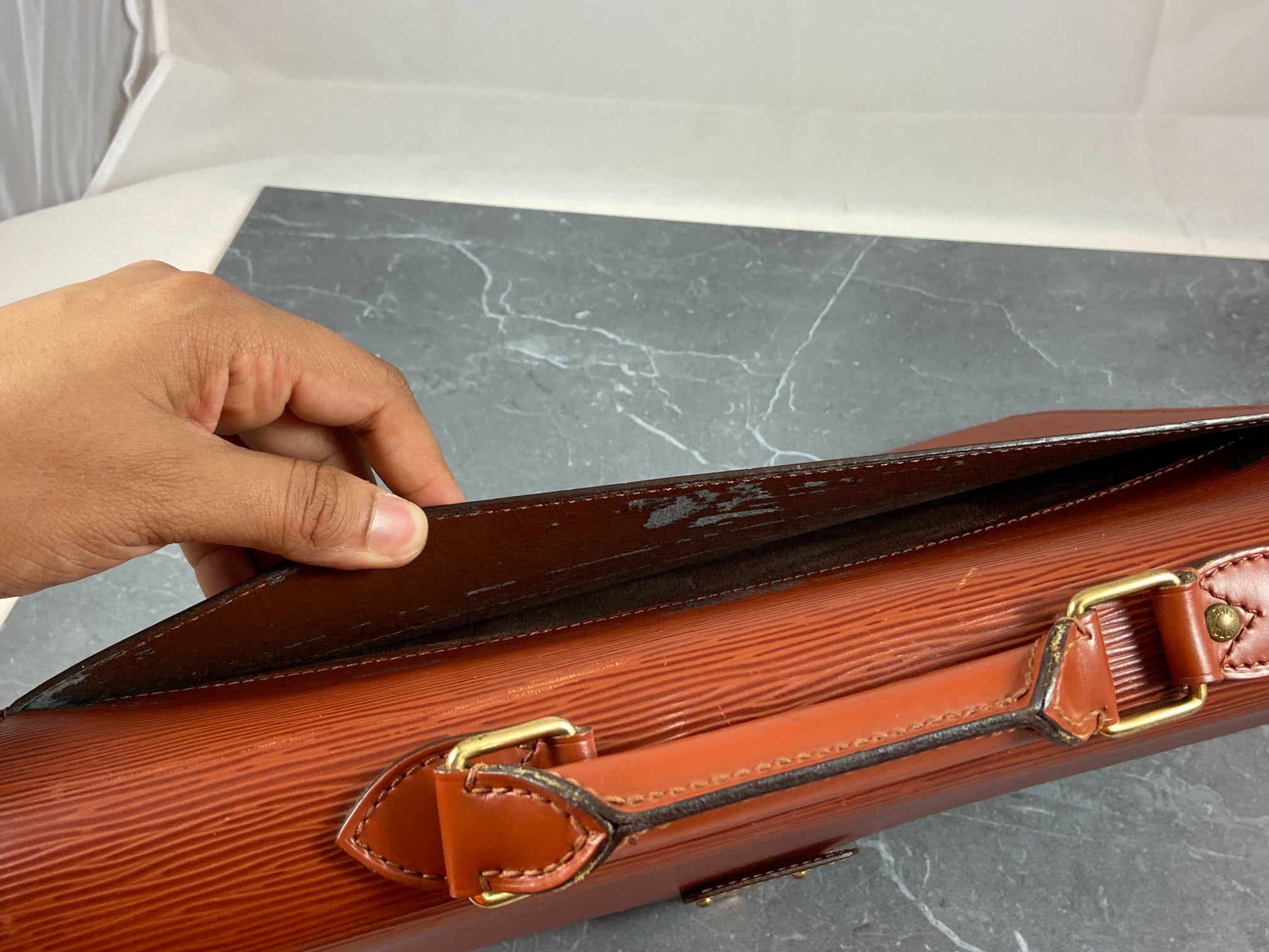 Louis Vuitton Porte Documents Conseiller Brown Epi Leather