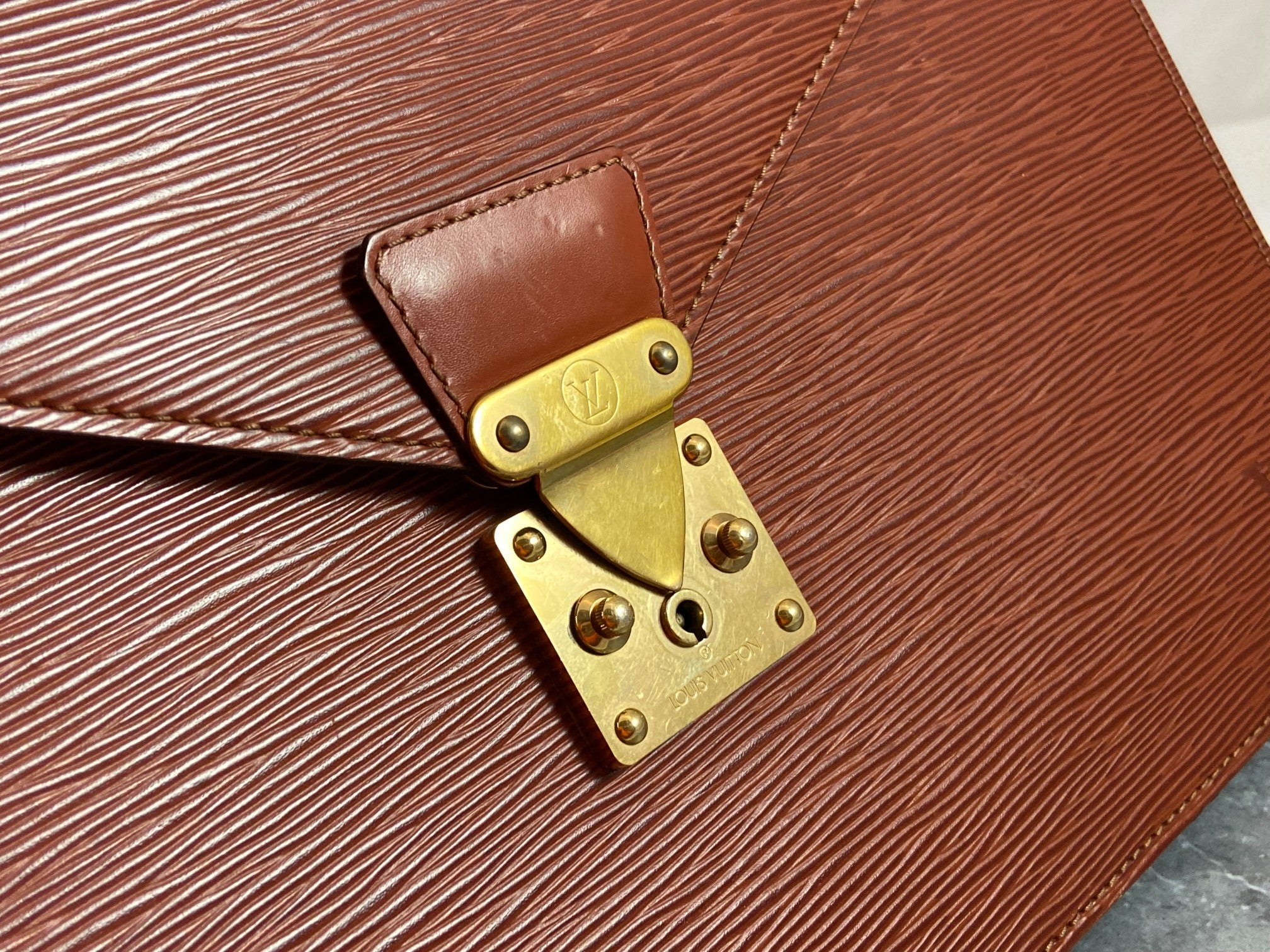 Louis Vuitton Porte Documents Conseiller Brown Epi Leather