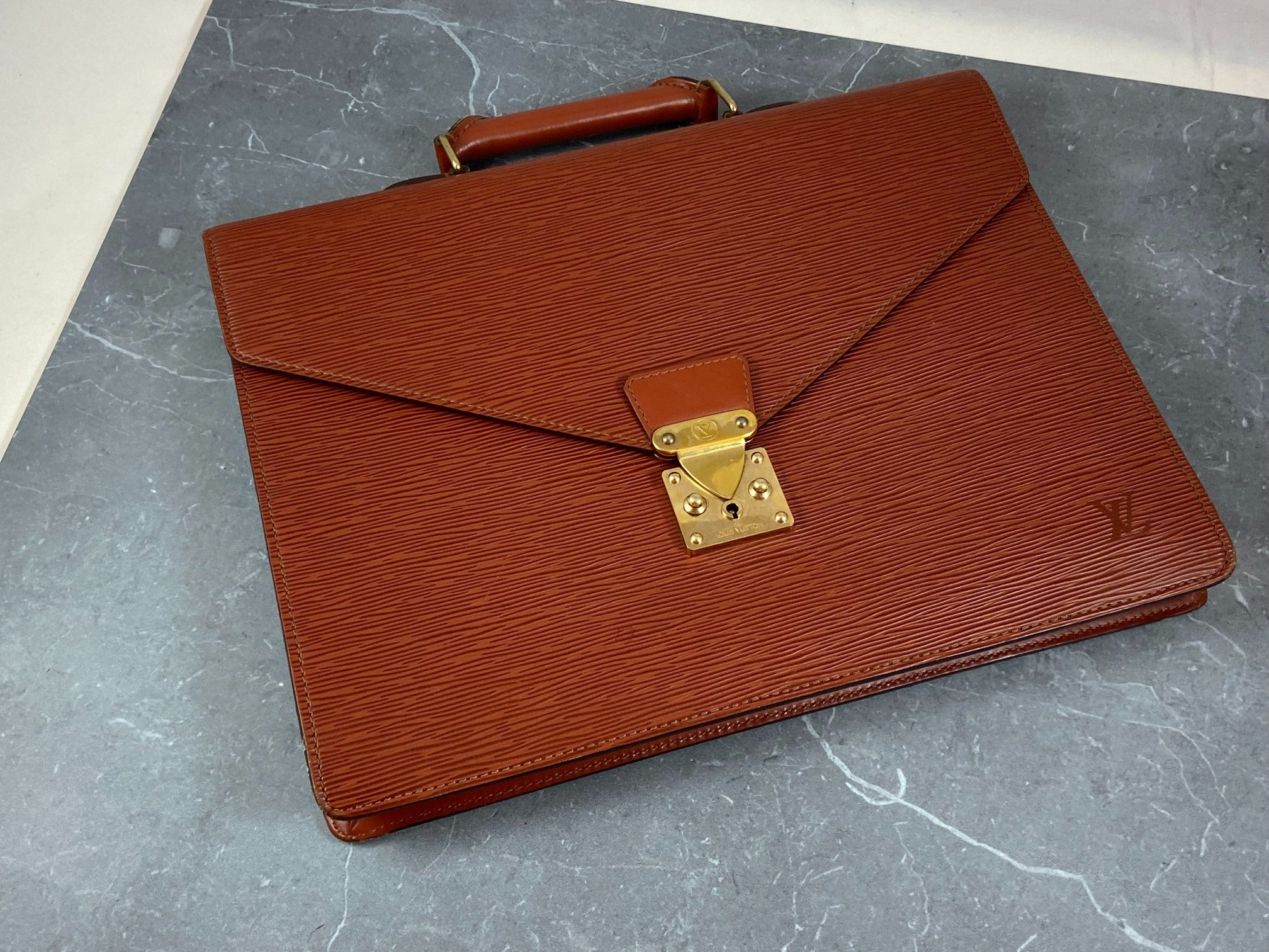 Louis Vuitton Porte Documents Conseiller Brown Epi Leather