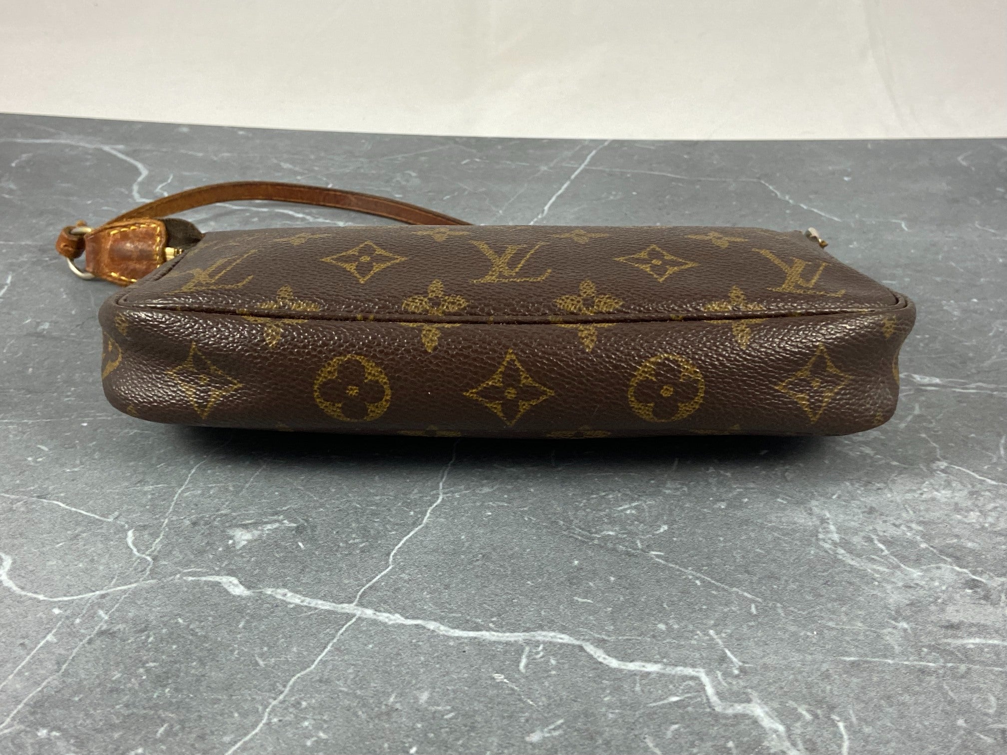 Louis Vuitton Pochette Accessoires Monogram Canvas