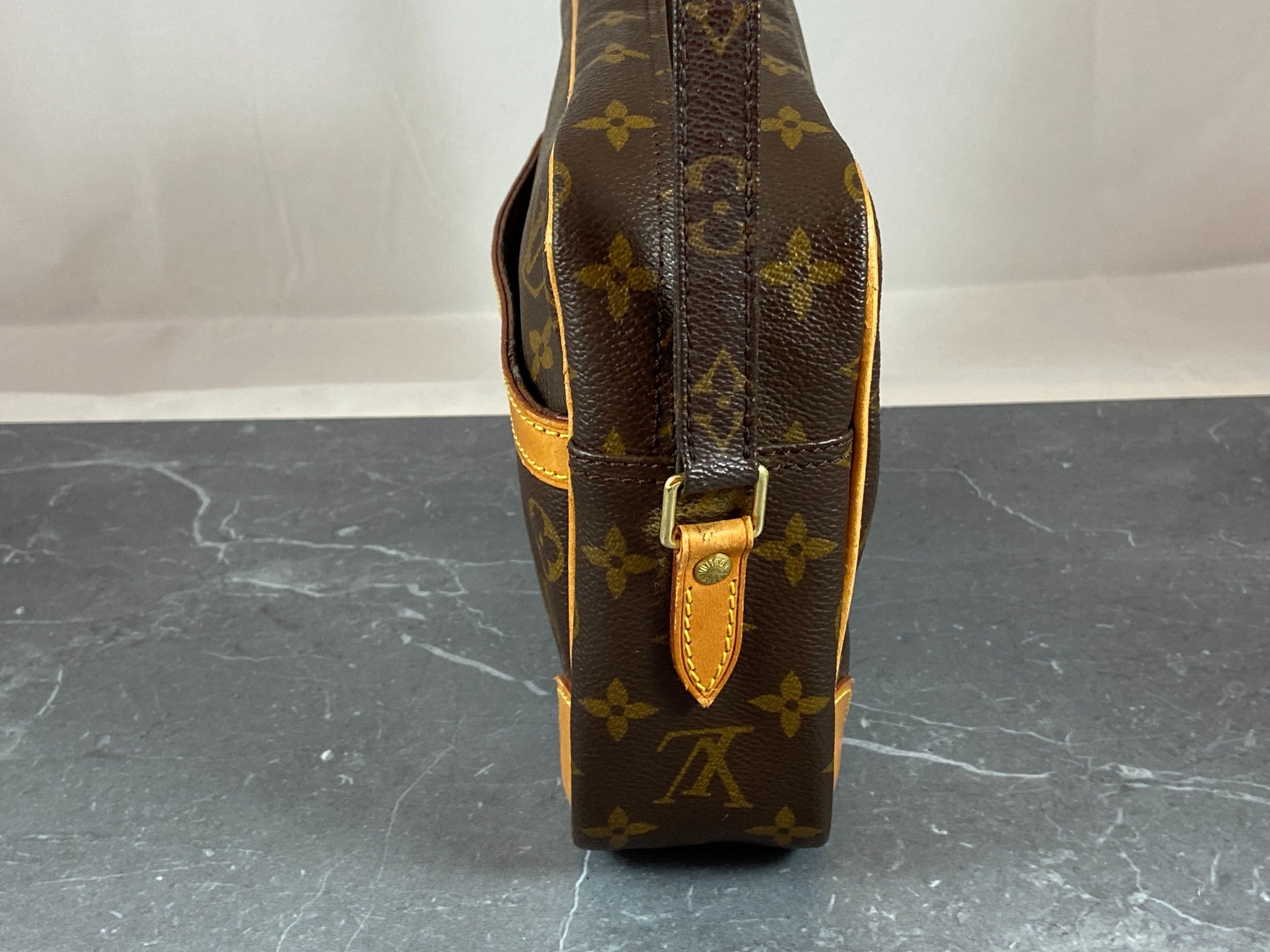 Louis Vuitton Trocadero 27 Shoulder Bag Monogram Canvas