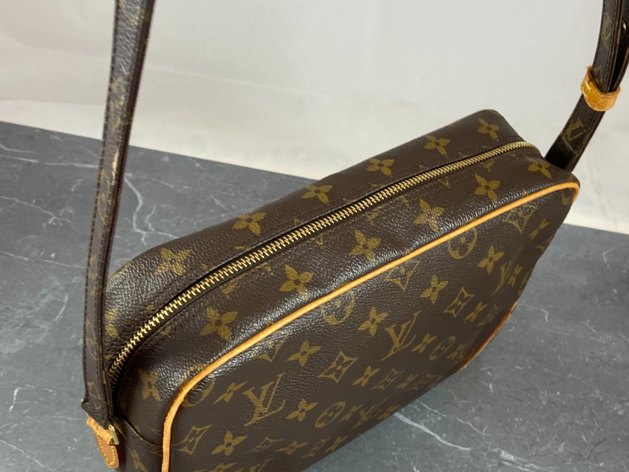 Louis Vuitton Trocadero 27 Shoulder Bag Monogram Canvas