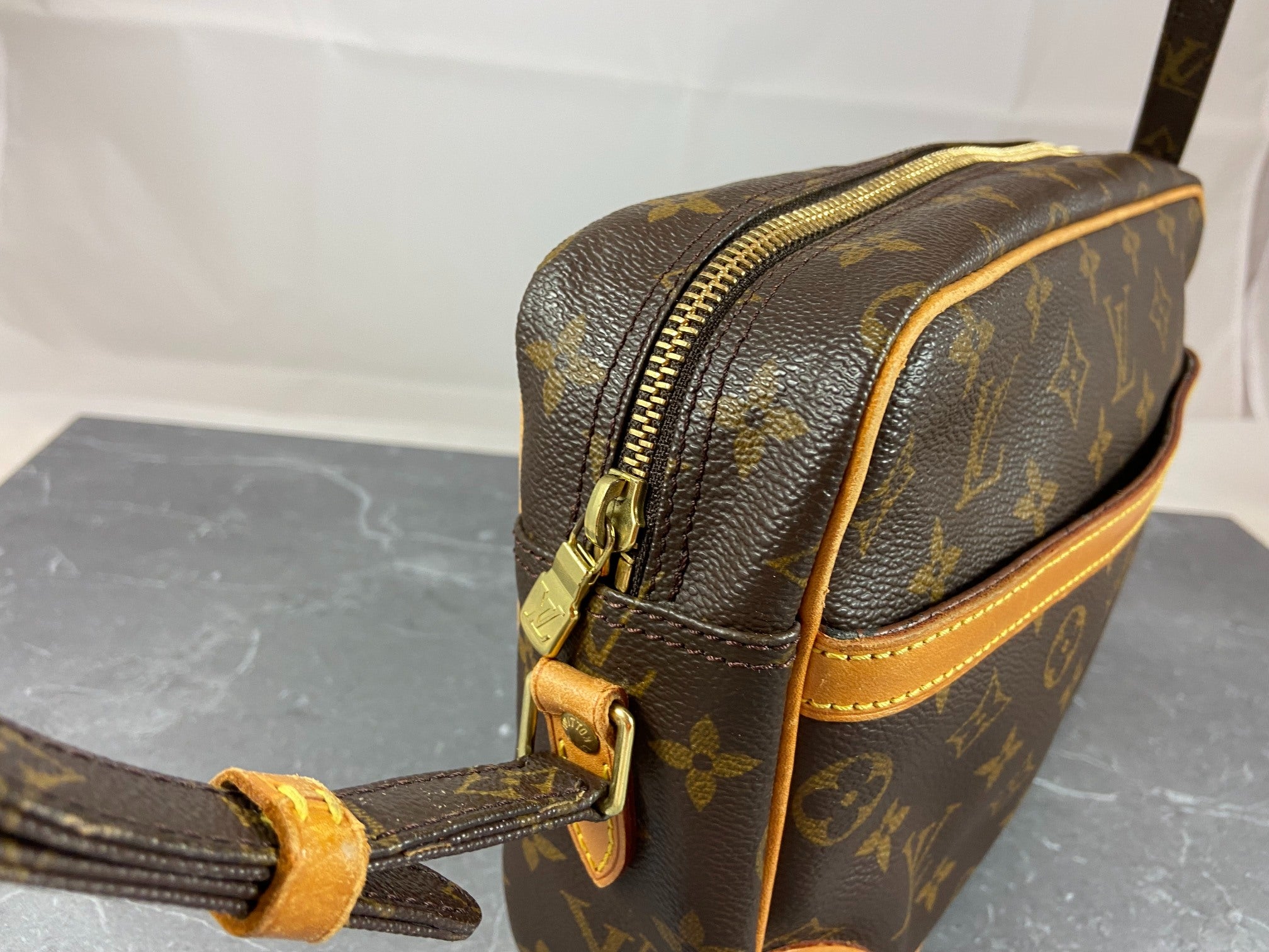 Louis Vuitton Trocadero 27 Shoulder Bag Monogram Canvas
