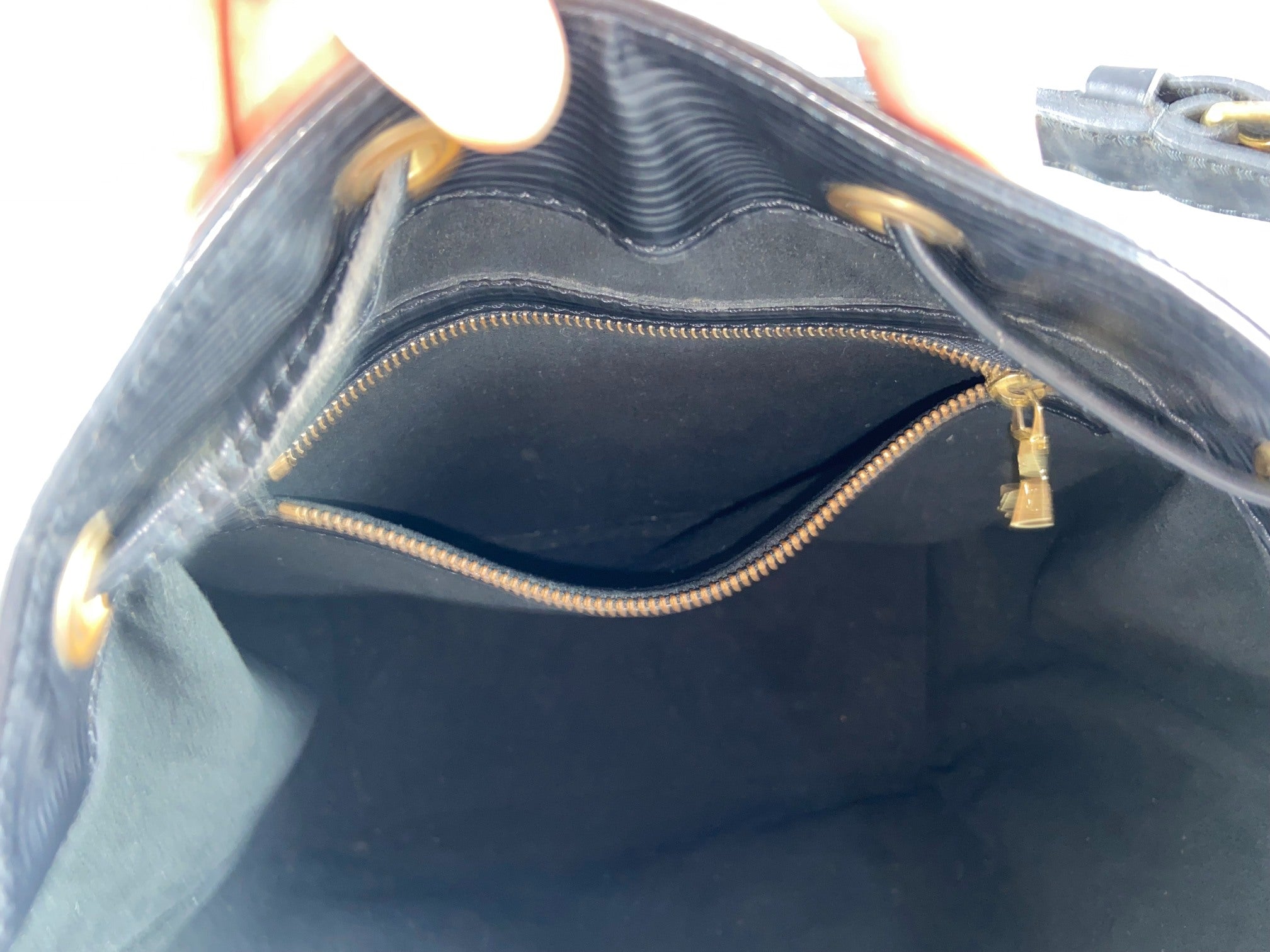 Louis Vuitton Sac Noé Petit Black Epi Leather