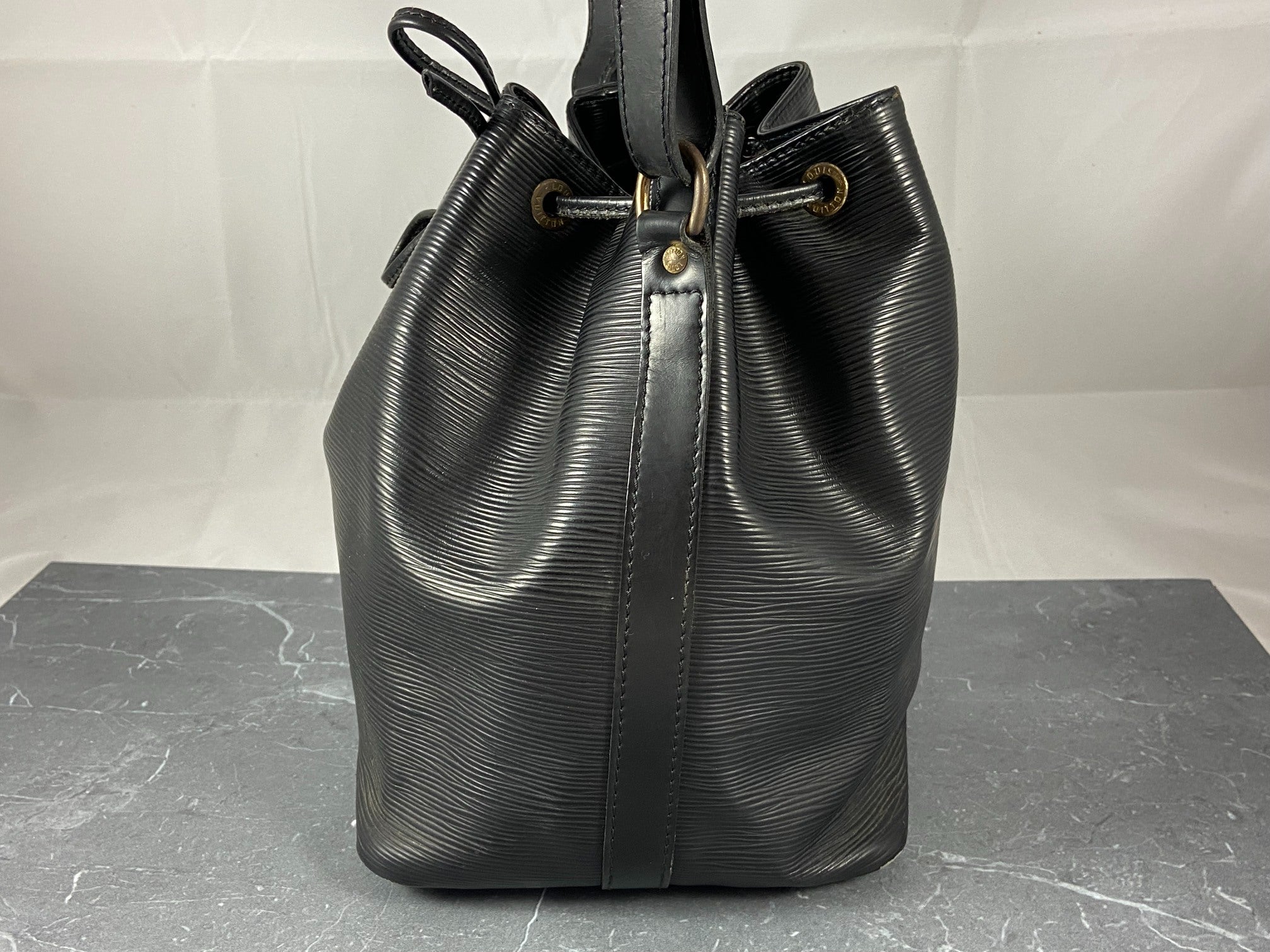 Louis Vuitton Sac Noé Petit Black Epi Leather