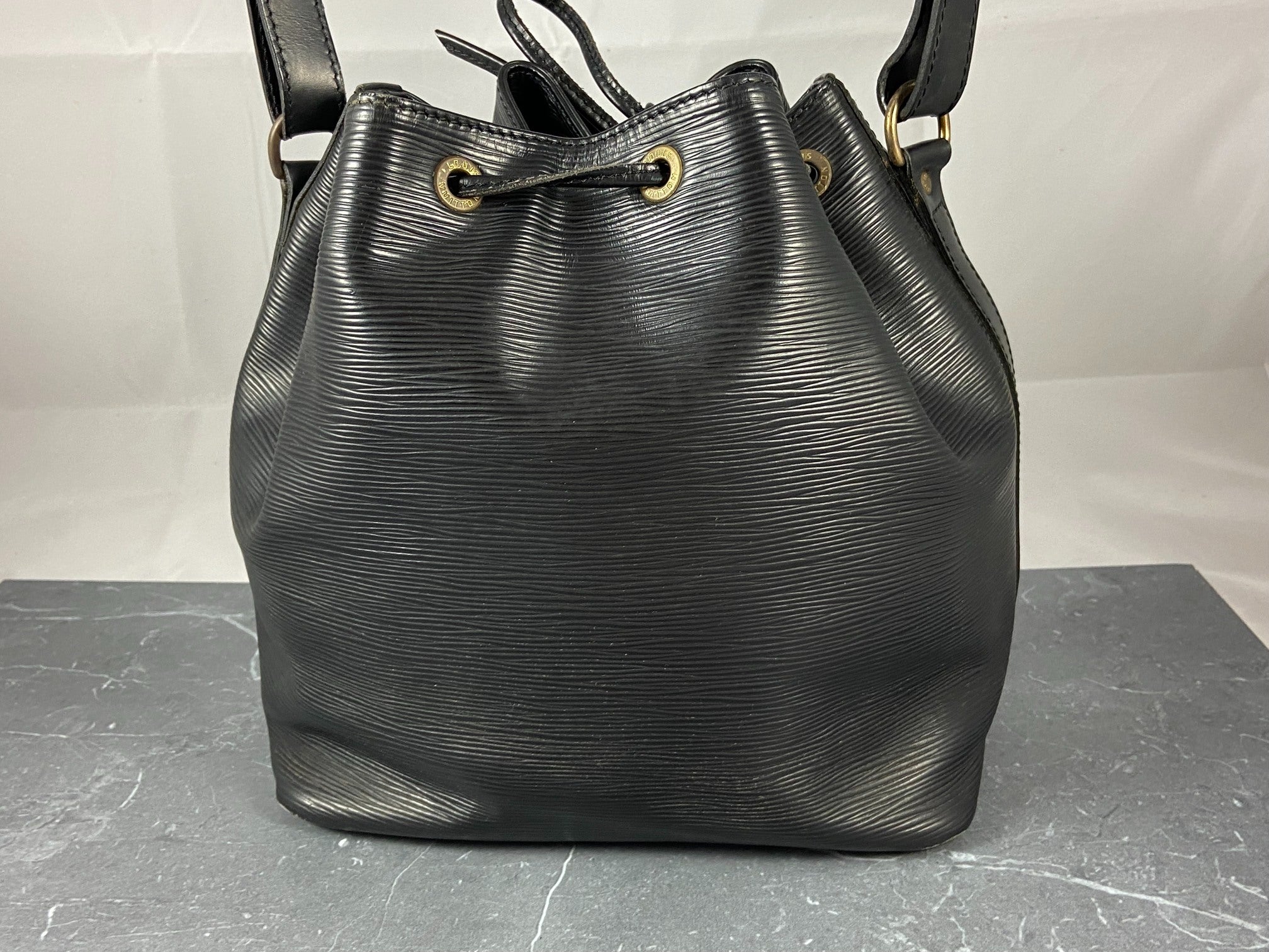 Louis Vuitton Sac Noé Petit Black Epi Leather